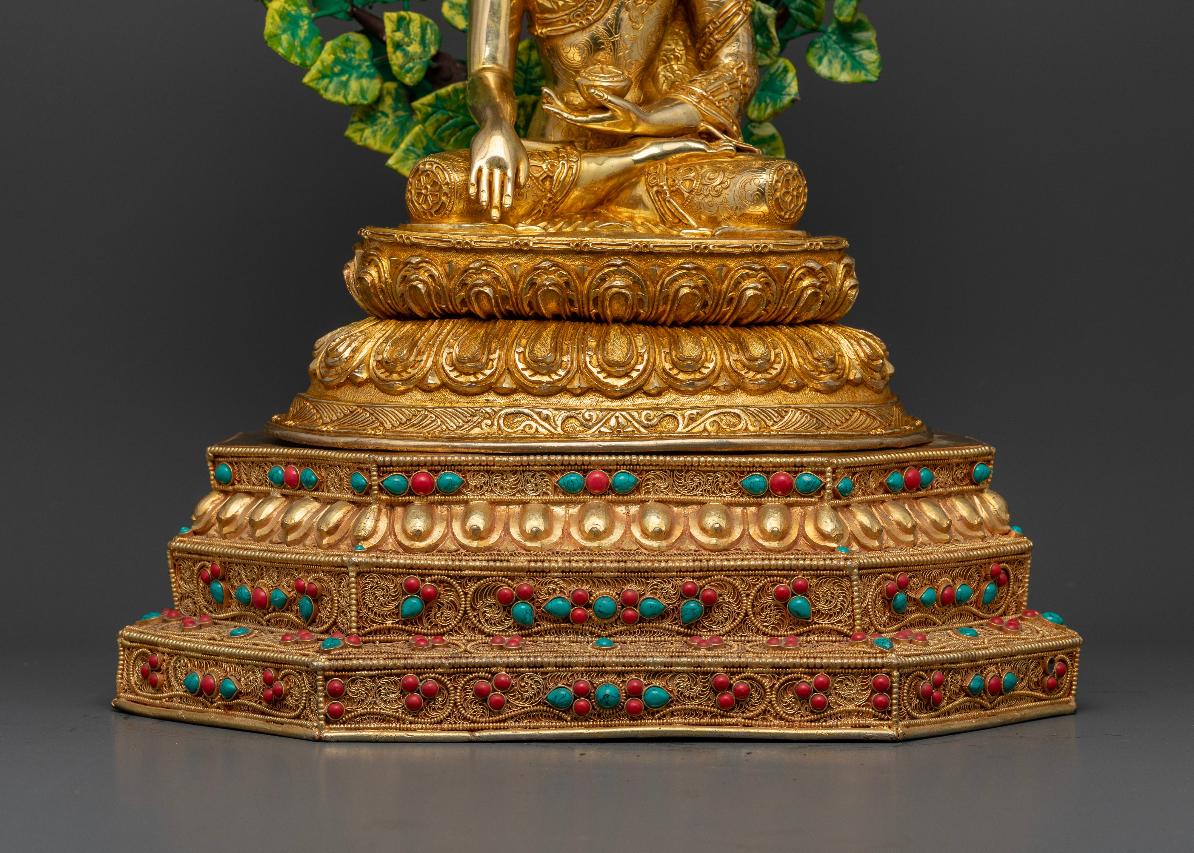 The Lotus-Entwined Shakyamuni Buddha