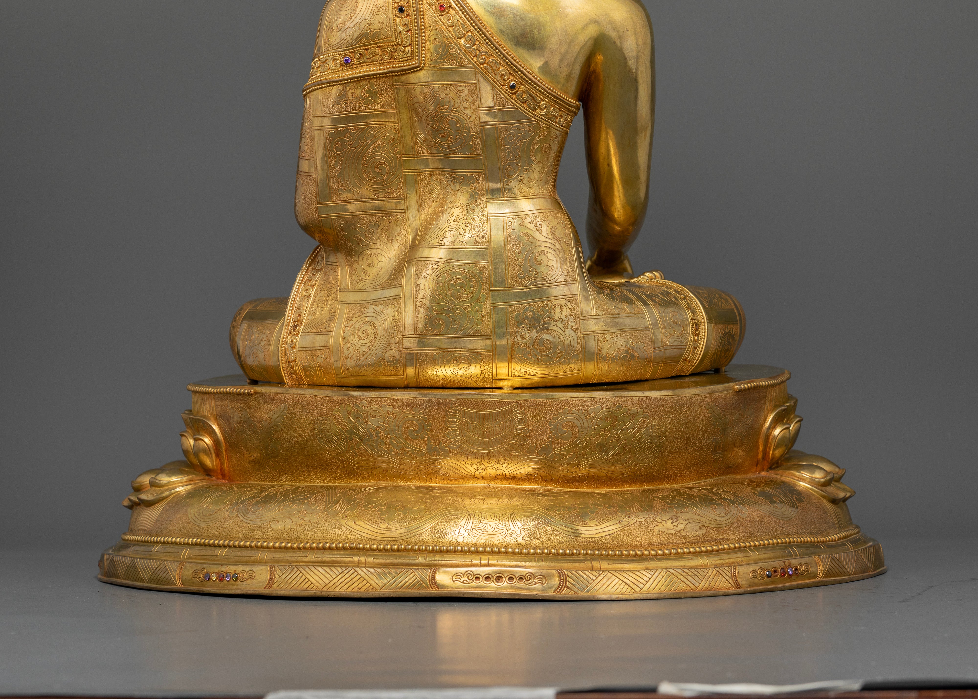 The Golden Beacon: Buddha Shakyamuni’s Illuminated Presence