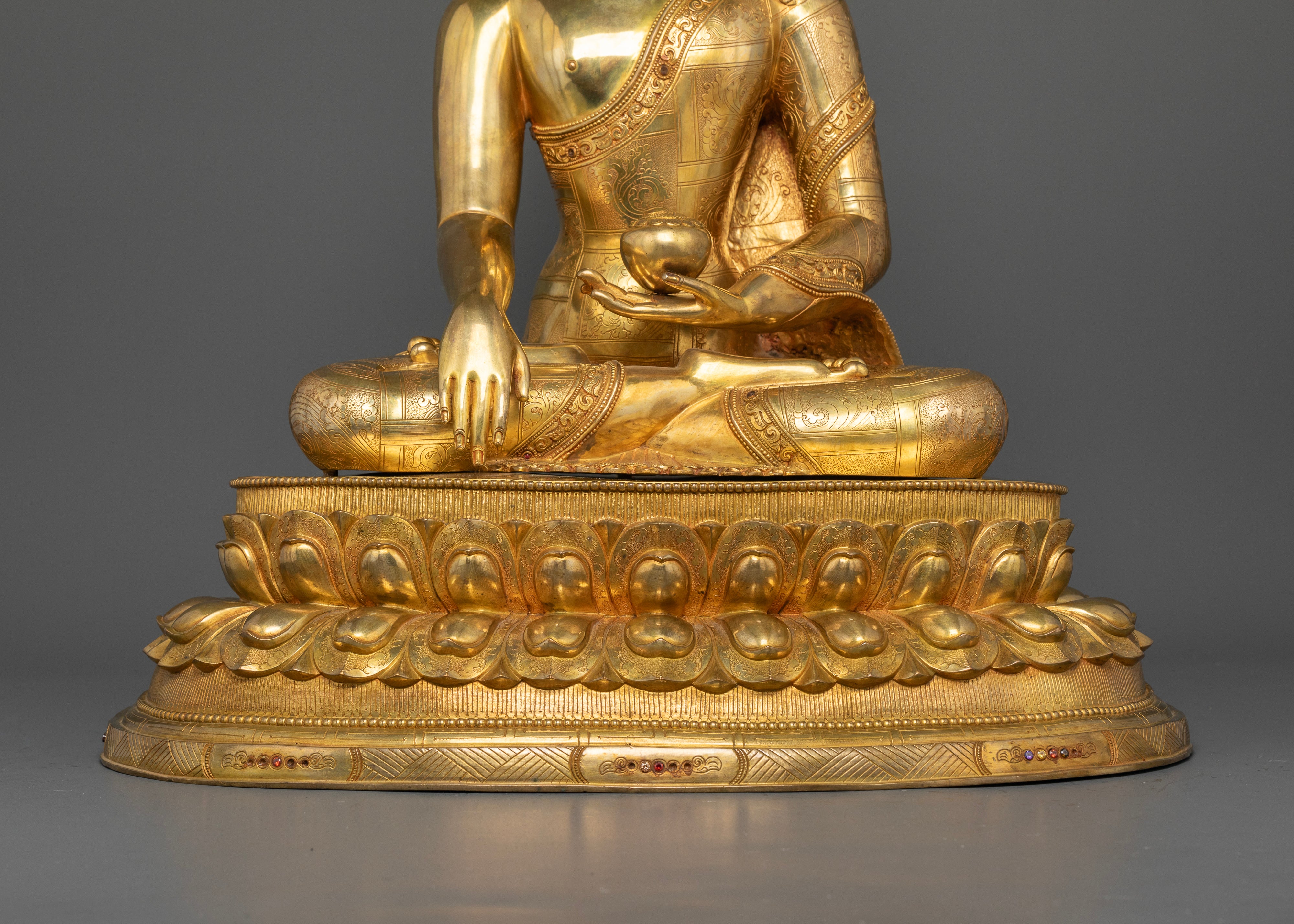 The Golden Beacon: Buddha Shakyamuni’s Illuminated Presence