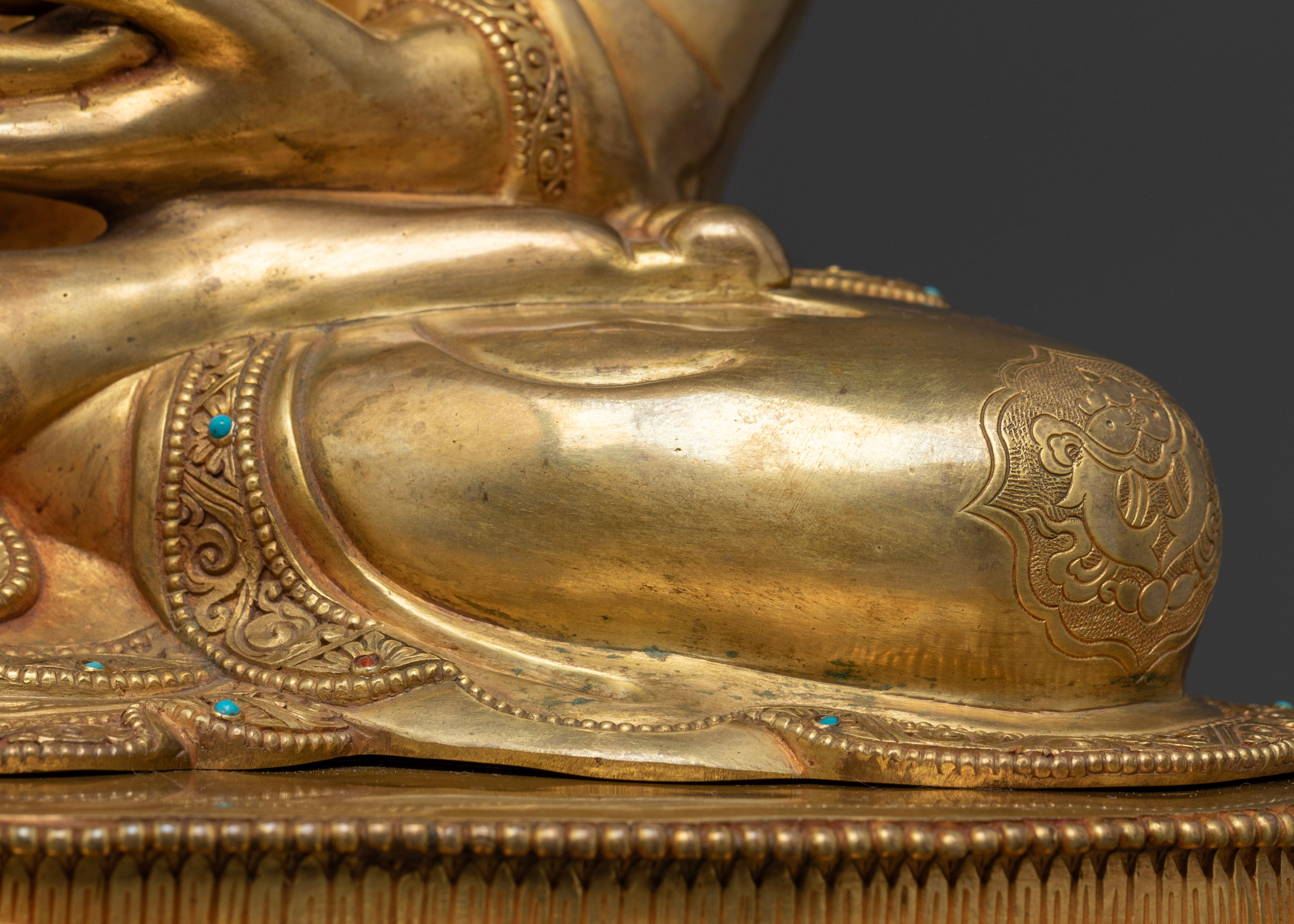 Amitabha Buddha Statue for Serenity and Enlightenment