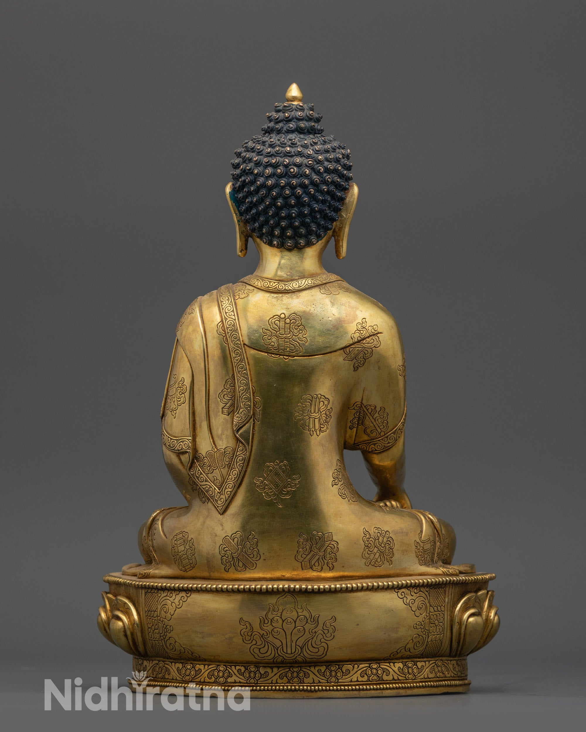 Back view Smooth Shakyamuni Buddha Statue showing carved auspicious robe details
