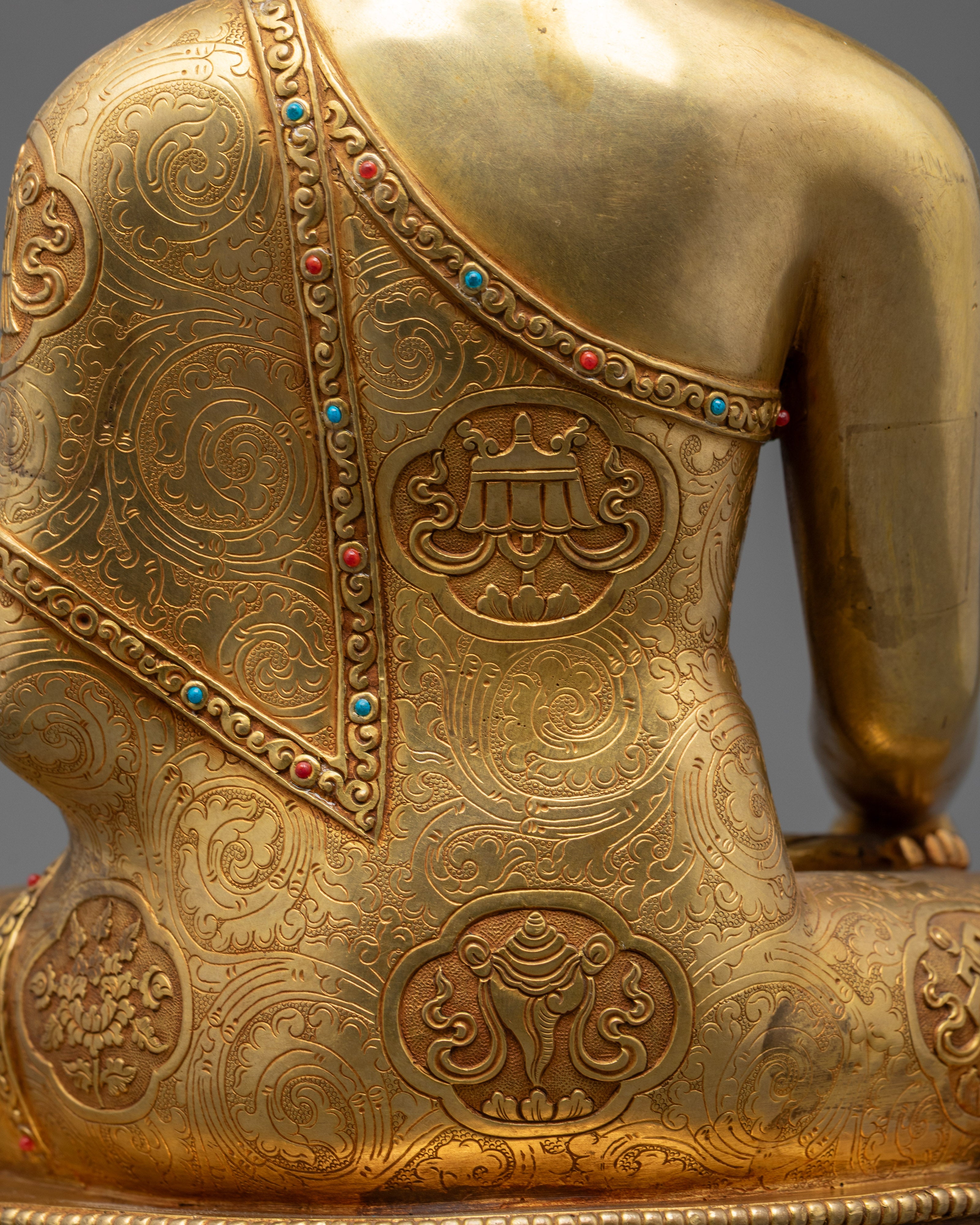 Traditionally Hand-carved Shakyamuni Buddha Statue