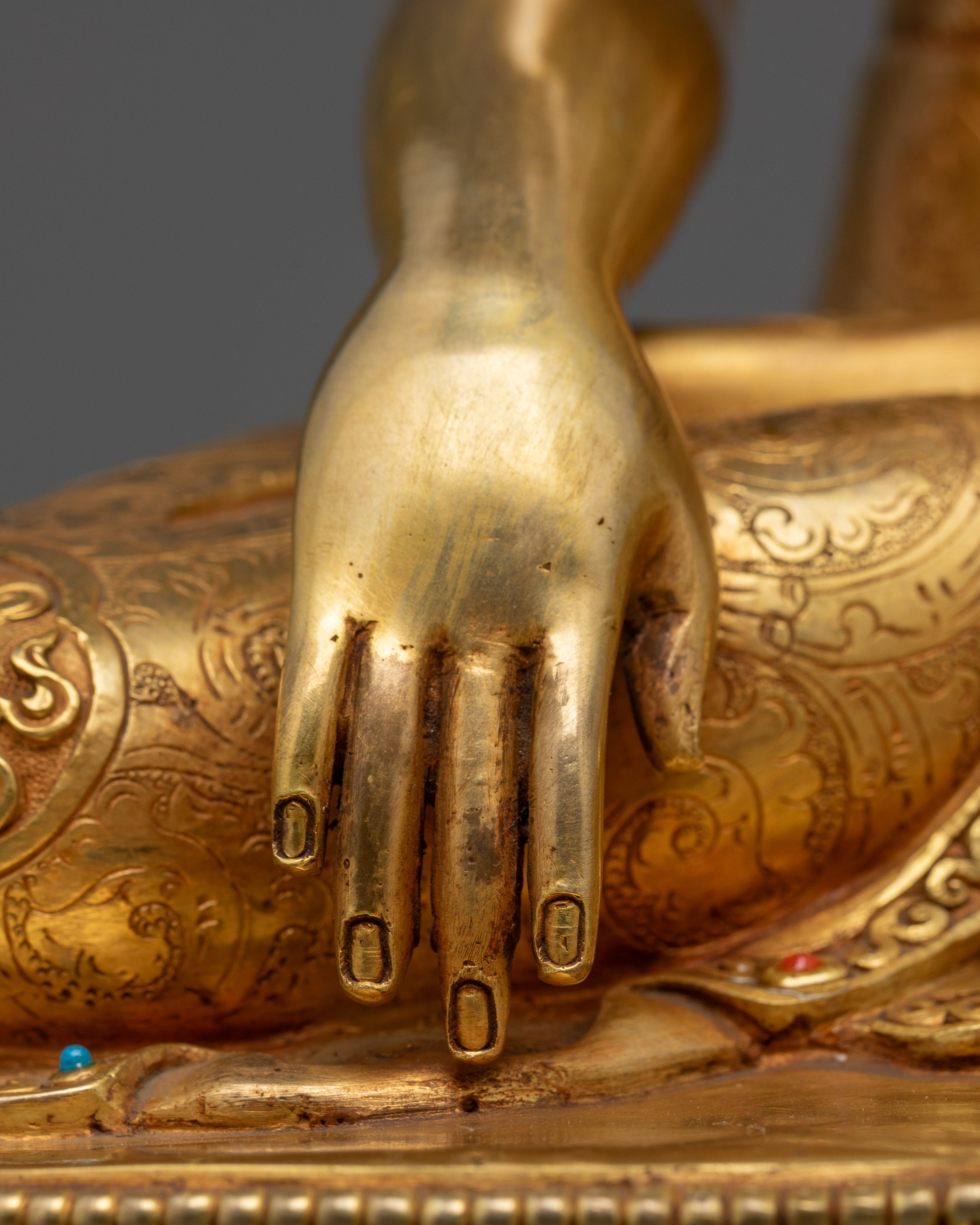 Traditionally Hand-carved Shakyamuni Buddha Statue