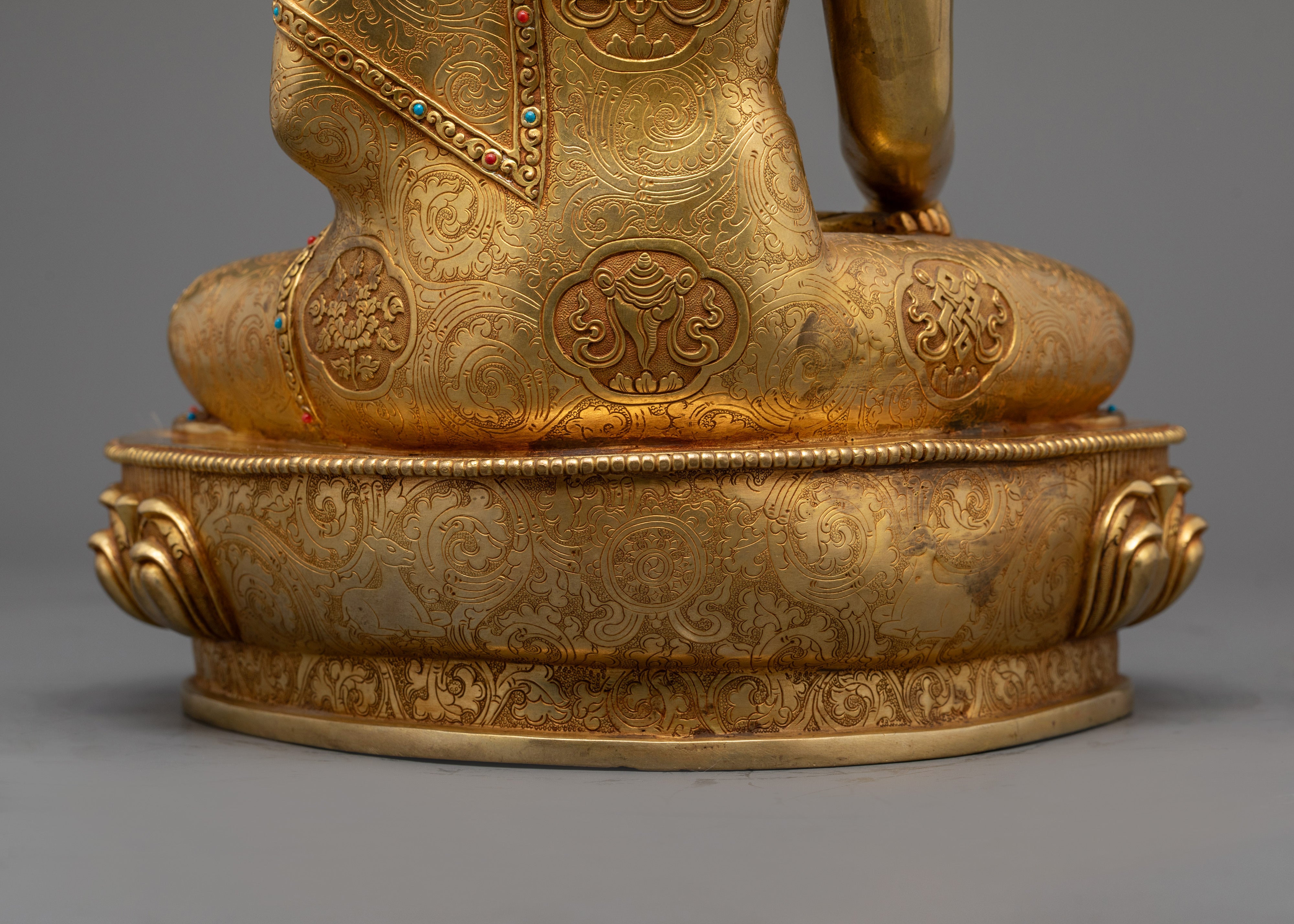Traditionally Hand-carved Shakyamuni Buddha Statue