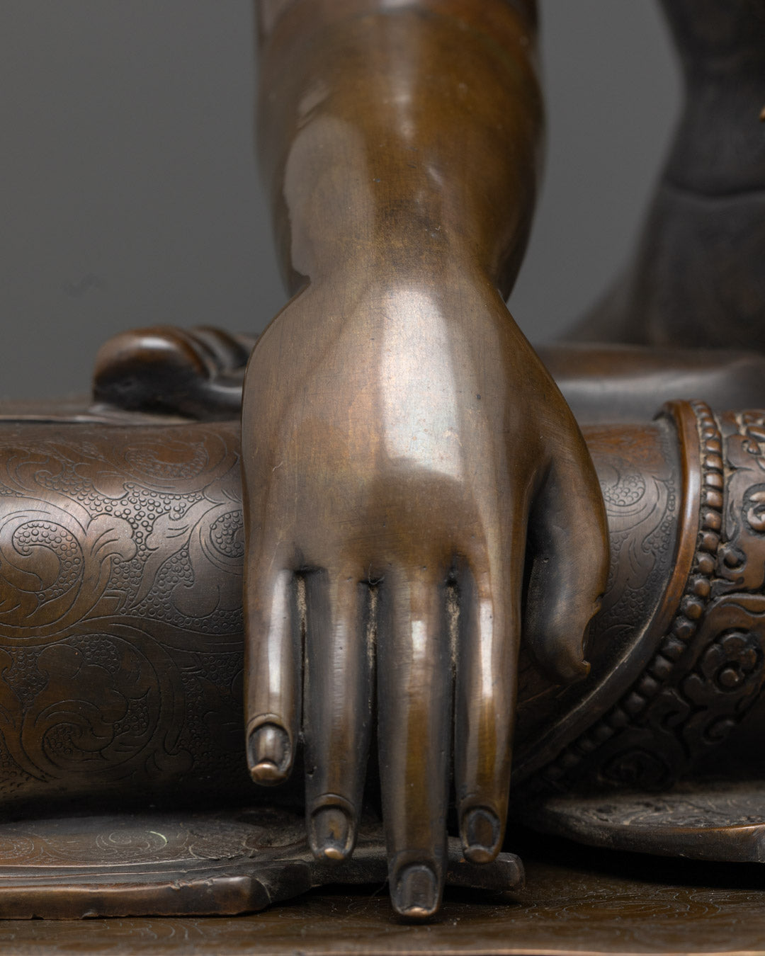 Shakyamuni Buddha Statue | Traditional Buddhist Sculpture