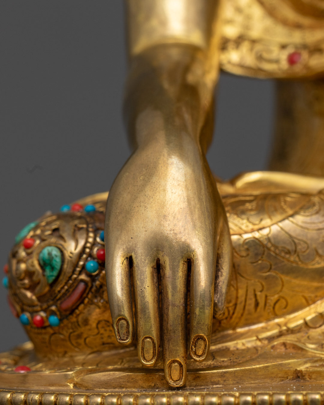 Buddha Shakyamuni Statue | Hand-Carved Gold-Gilded Copper