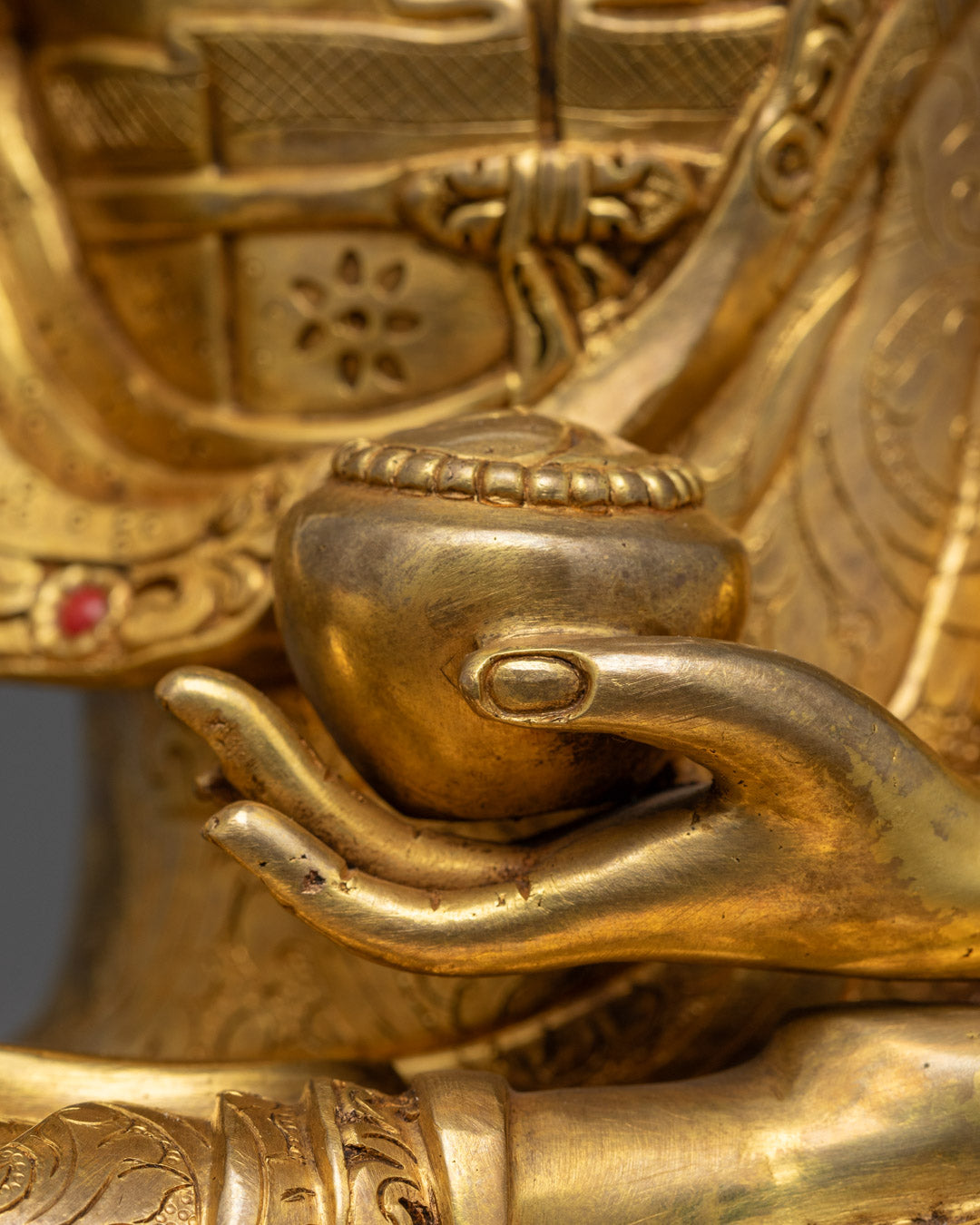 Buddha Shakyamuni Statue | Hand-Carved Gold-Gilded Copper