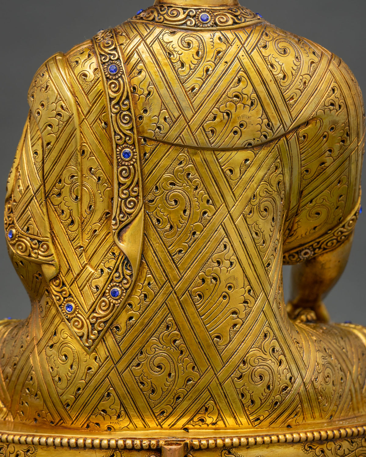 Shakyamuni Buddha Statue – Perfect Gift for Buddhist Practitioners
