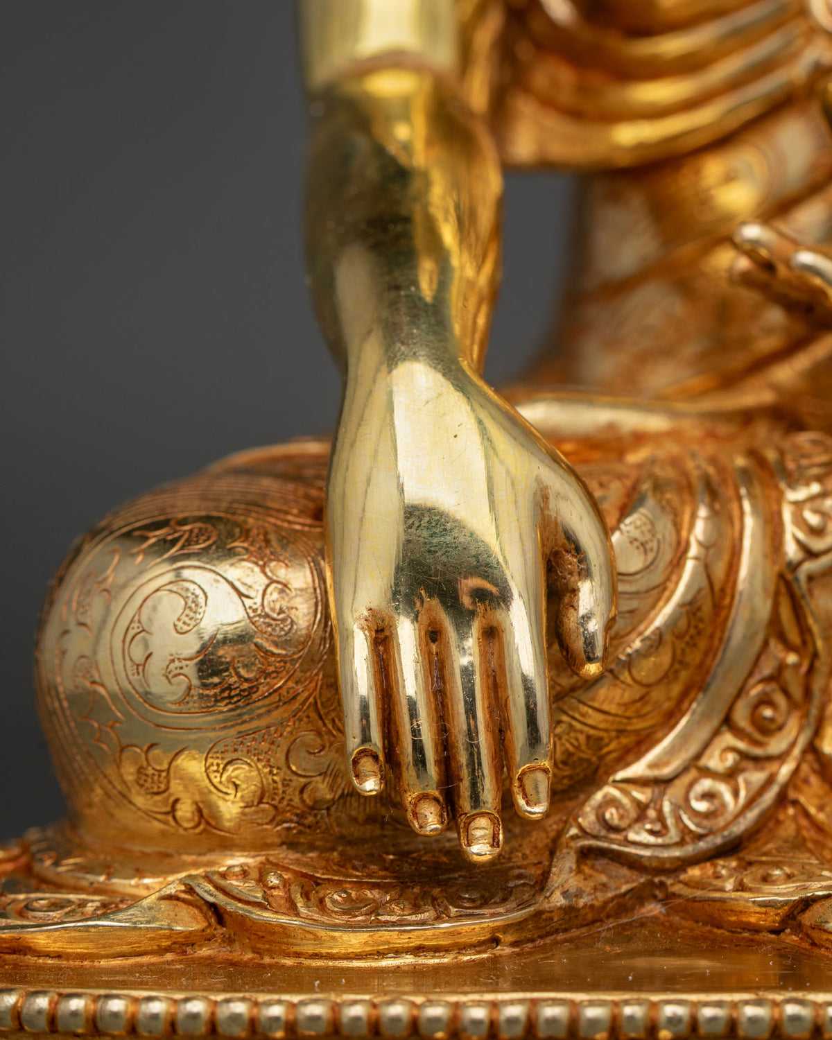 Shakyamuni Buddha | Symbol of Wisdom, Peace & Enlightenment