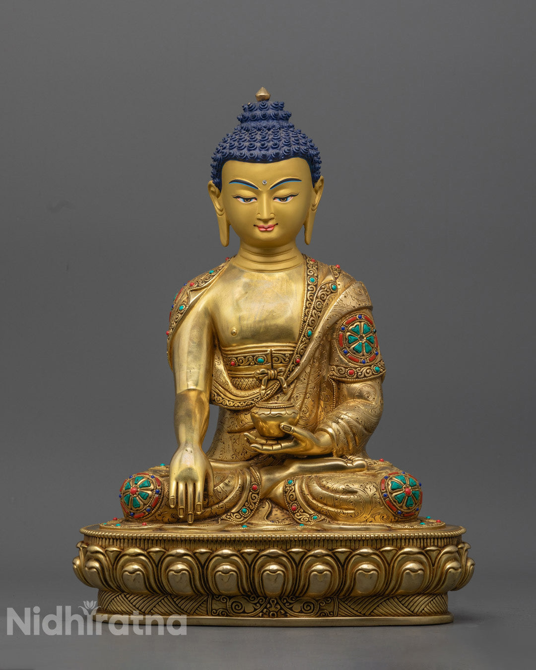 Statue of Buddha Shakyamuni | Life and Teachings of Buddha
