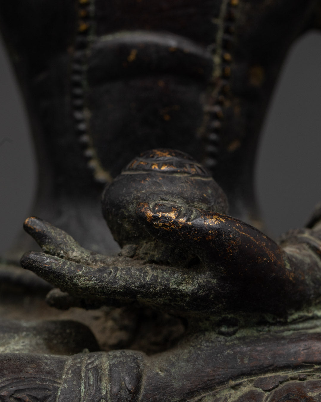 Oxidized Shakyamuni Buddha Statue | Antique Finishing