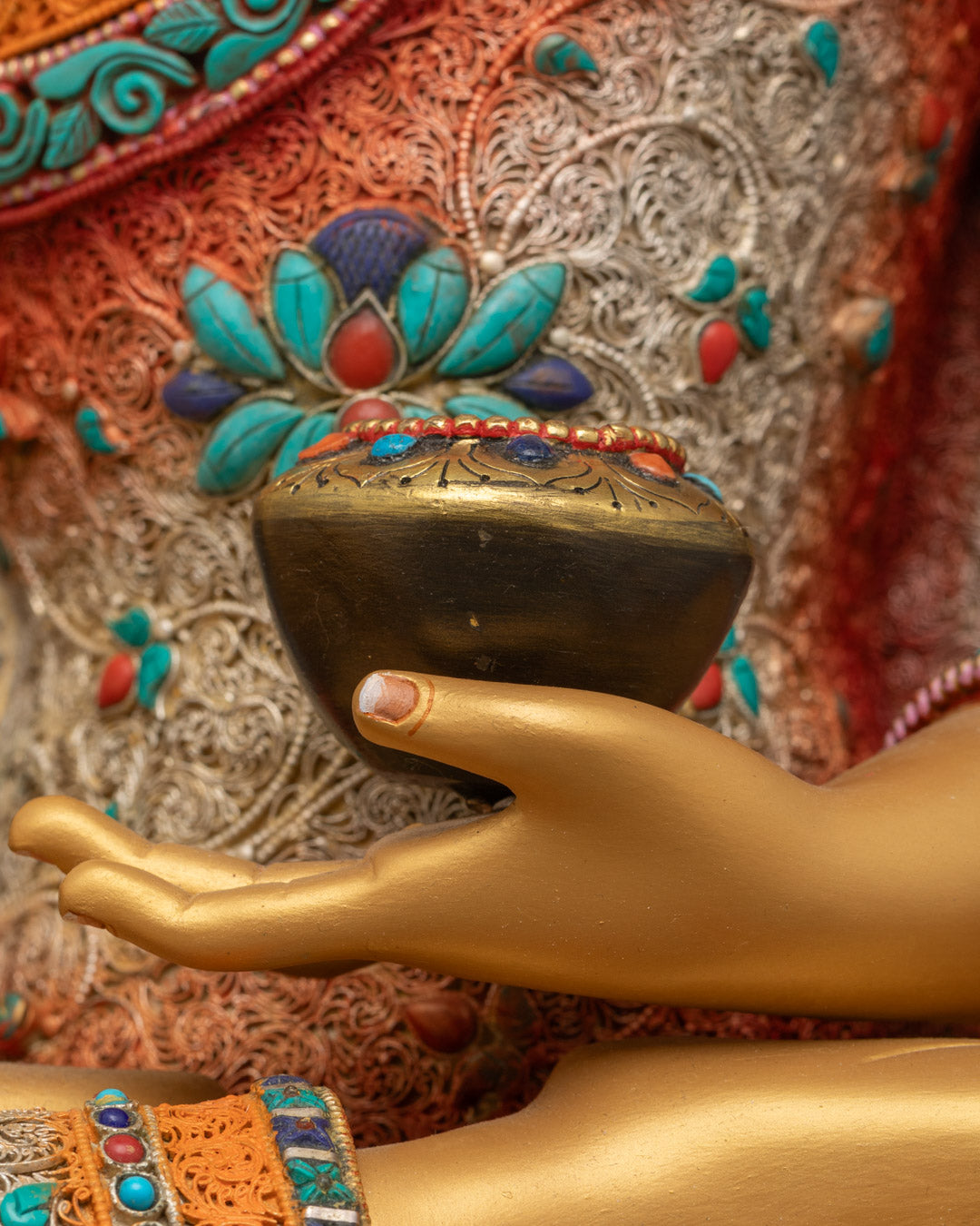 Crowned Shakyamuni Buddha Statue | Gold-Gilded Buddhist Figure