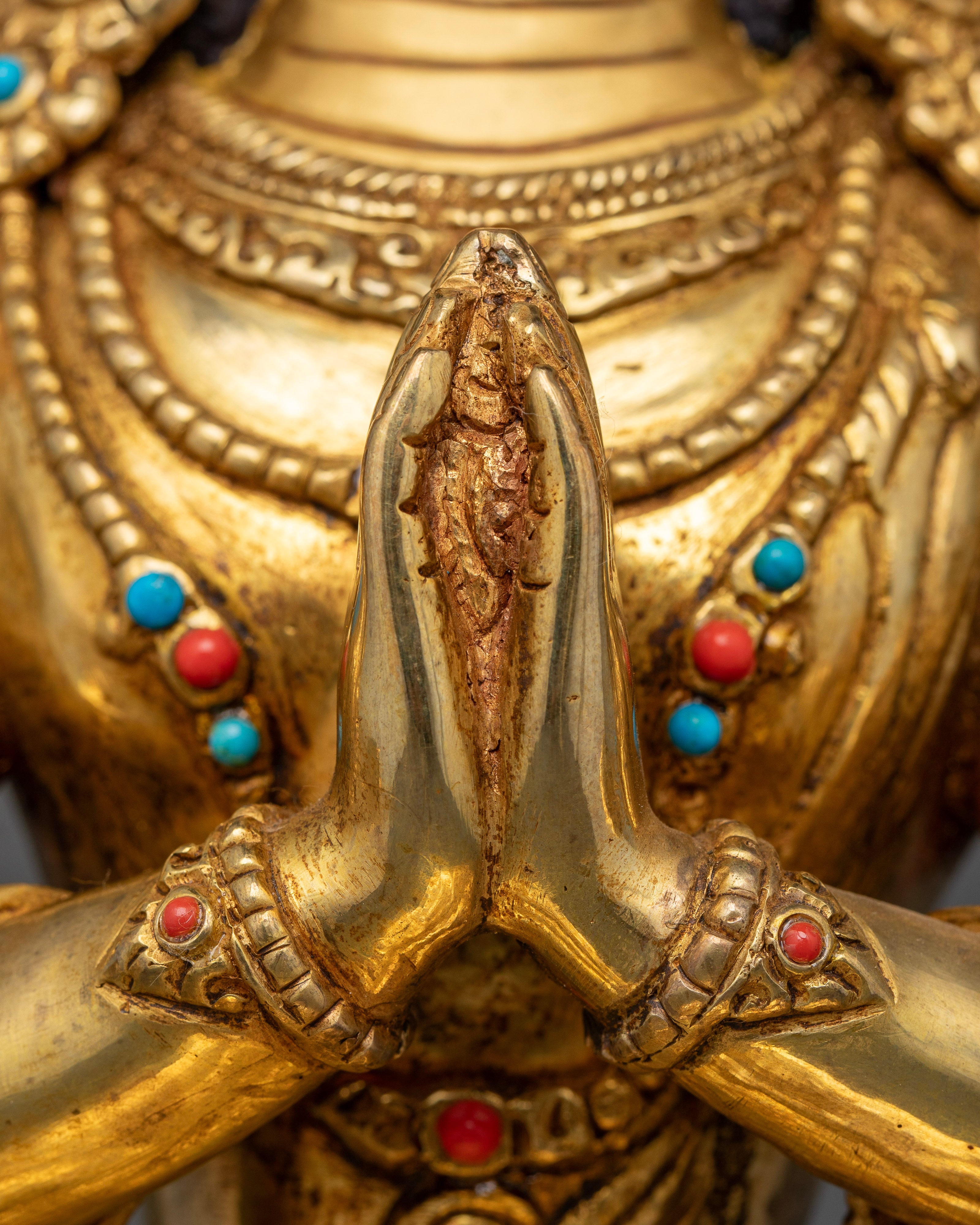 Embrace Compassionate Wisdom: Four-Armed Chenrezig Avalokiteshvara Statues for Spiritual Enlightenment