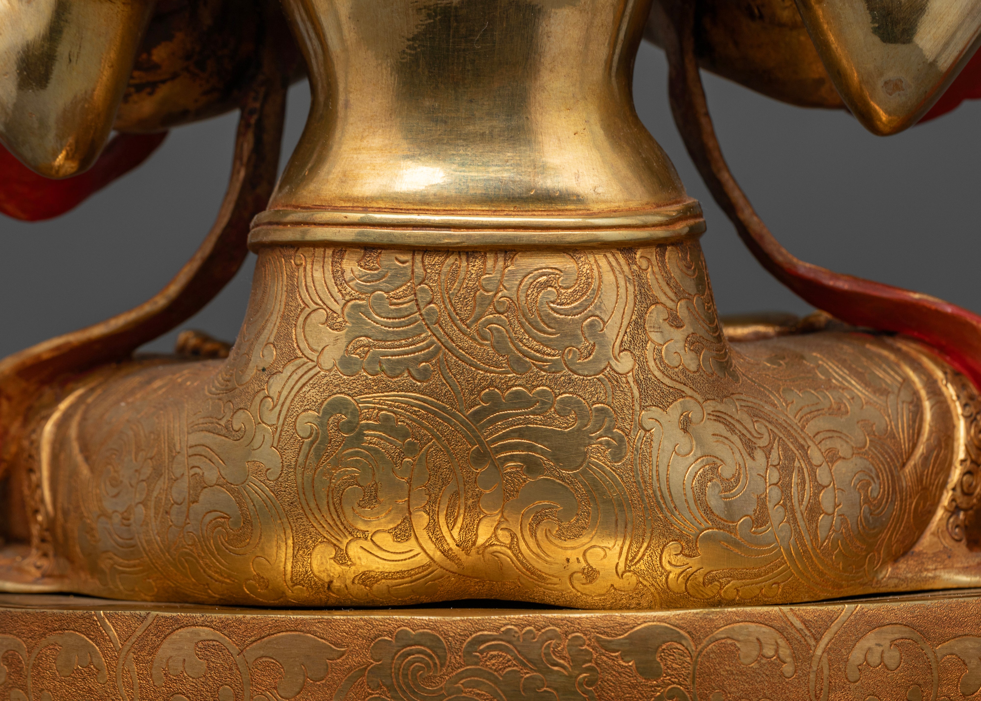 Four-Armed Chenrezig: Radiant Compassion with a Sacred Halo