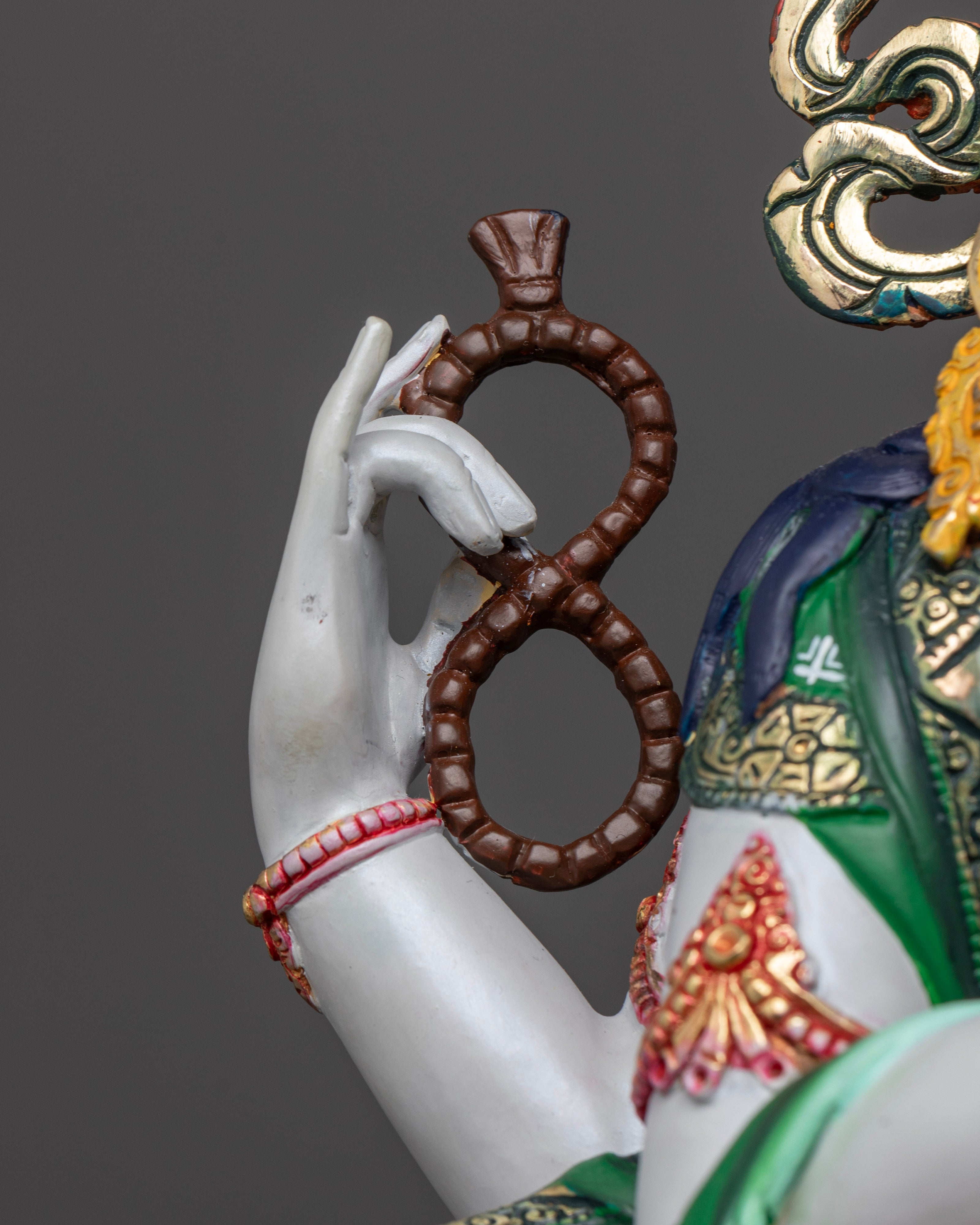Chenrezig Statue: Embodiment of Universal Compassion