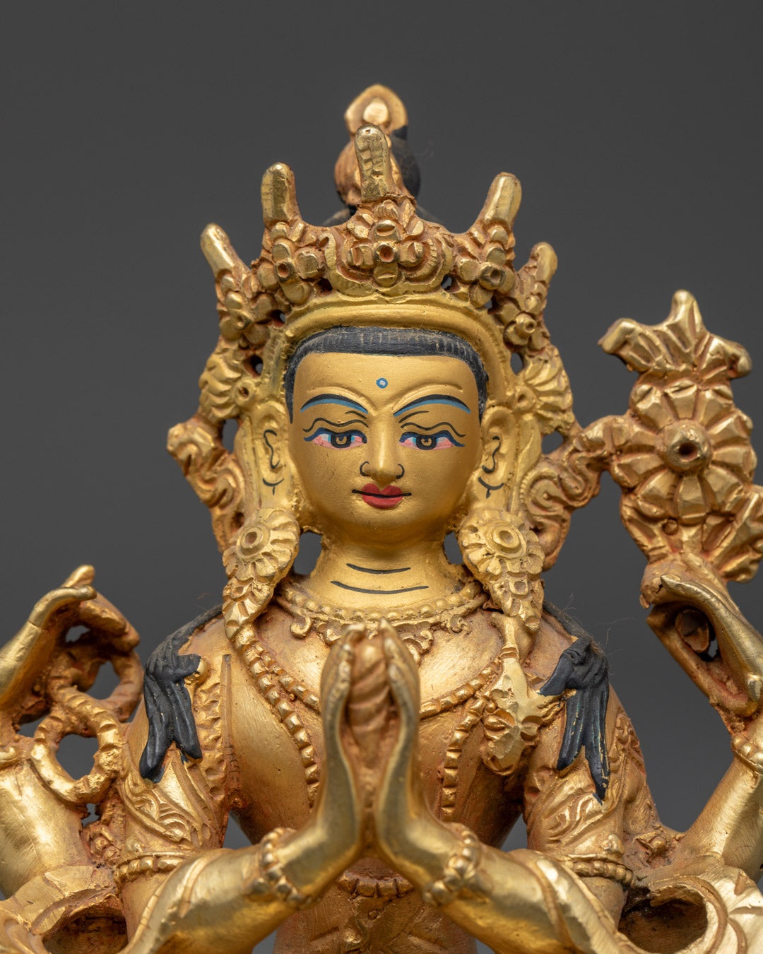 Chenrezig Statue: Handcrafted Art for Meditation