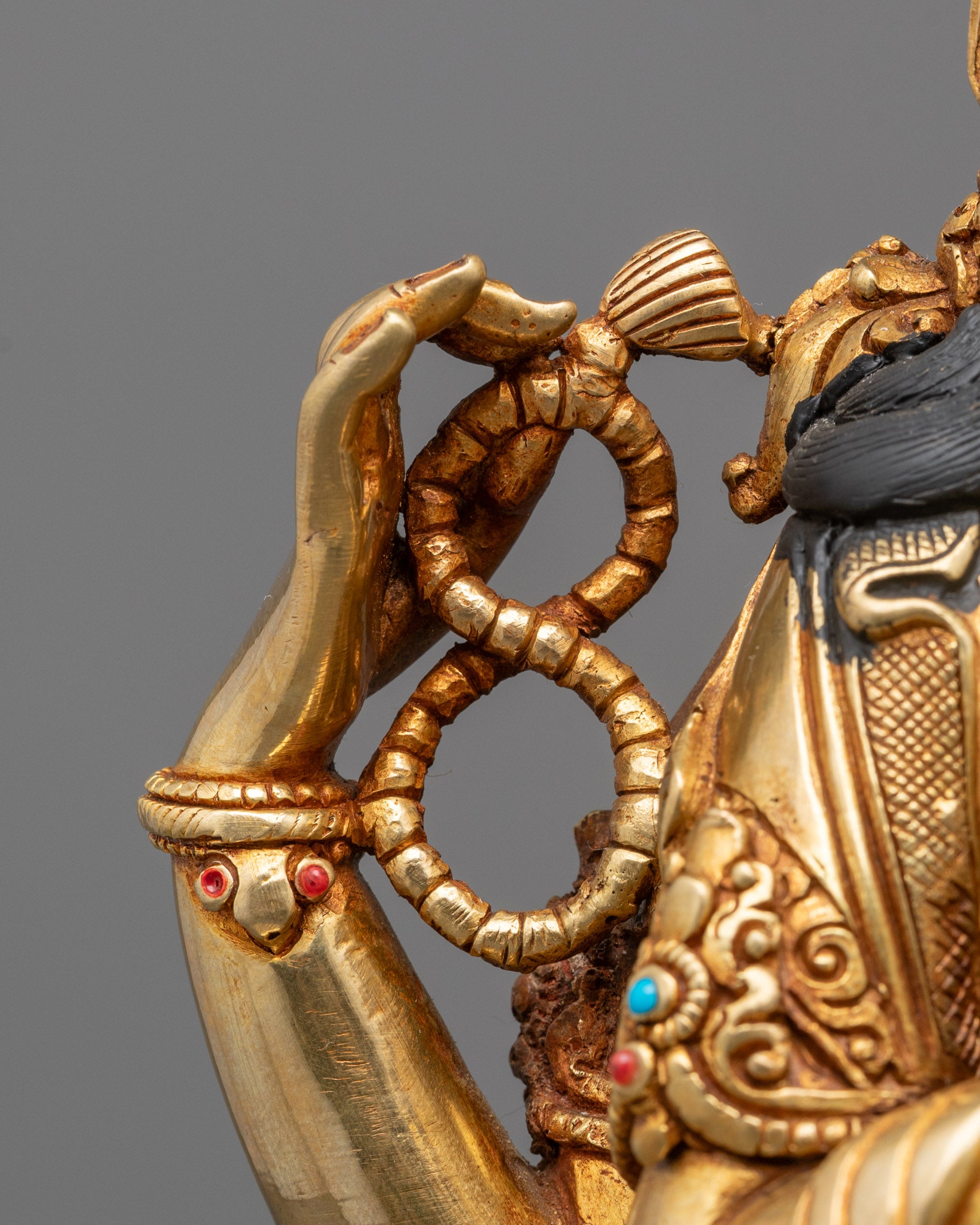 Sacred Four-Armed Chenrezig Sculpture | Divine Symbol of Mercy