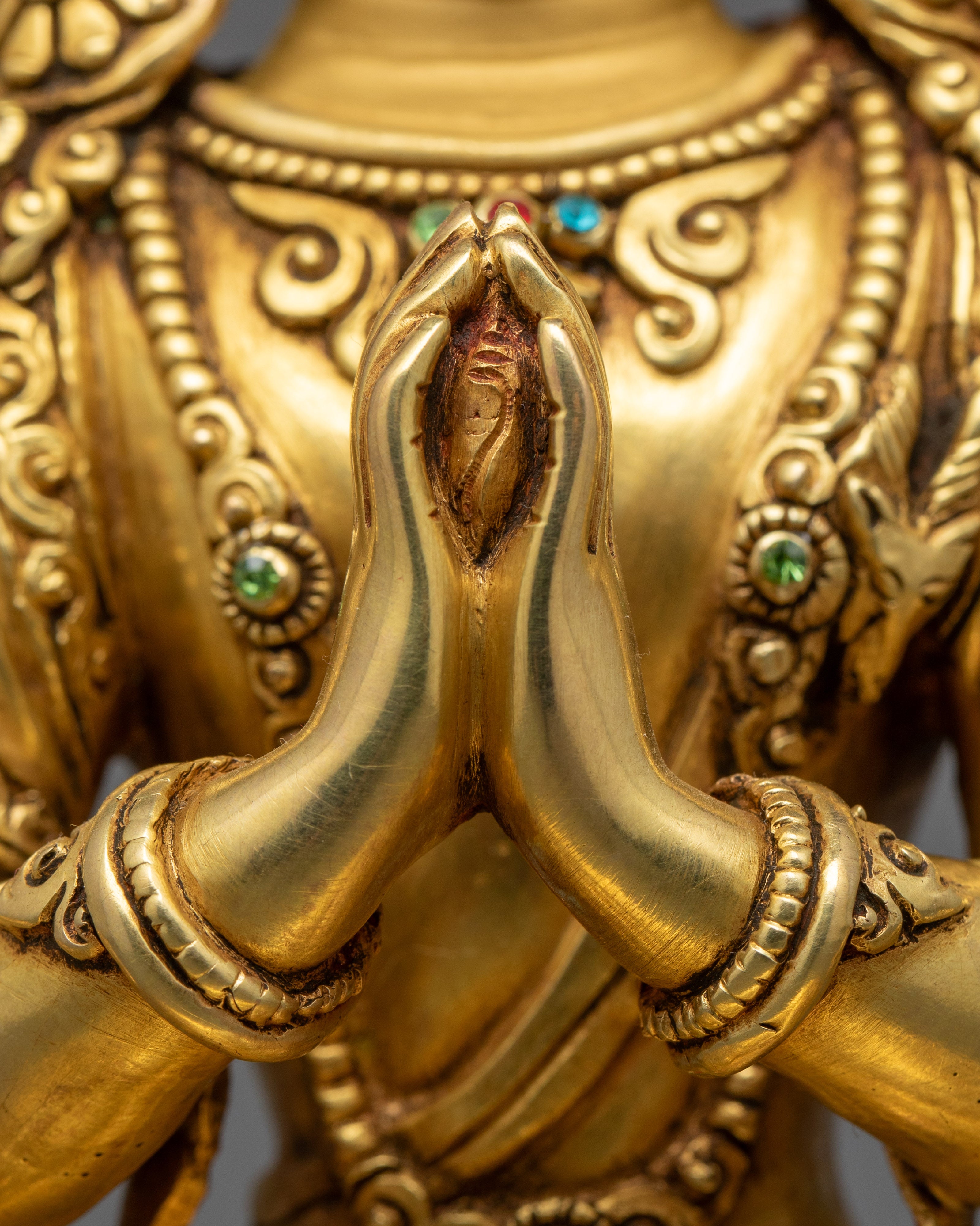 Chenrezig Statue | Multiple‑Armed Compassion Icon