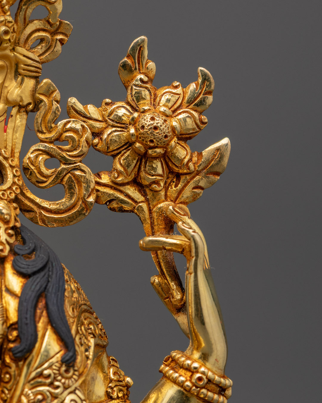 Tibetan Chenrezig Statue | Lost Wax Method 24K Gold Avalokiteshvara
