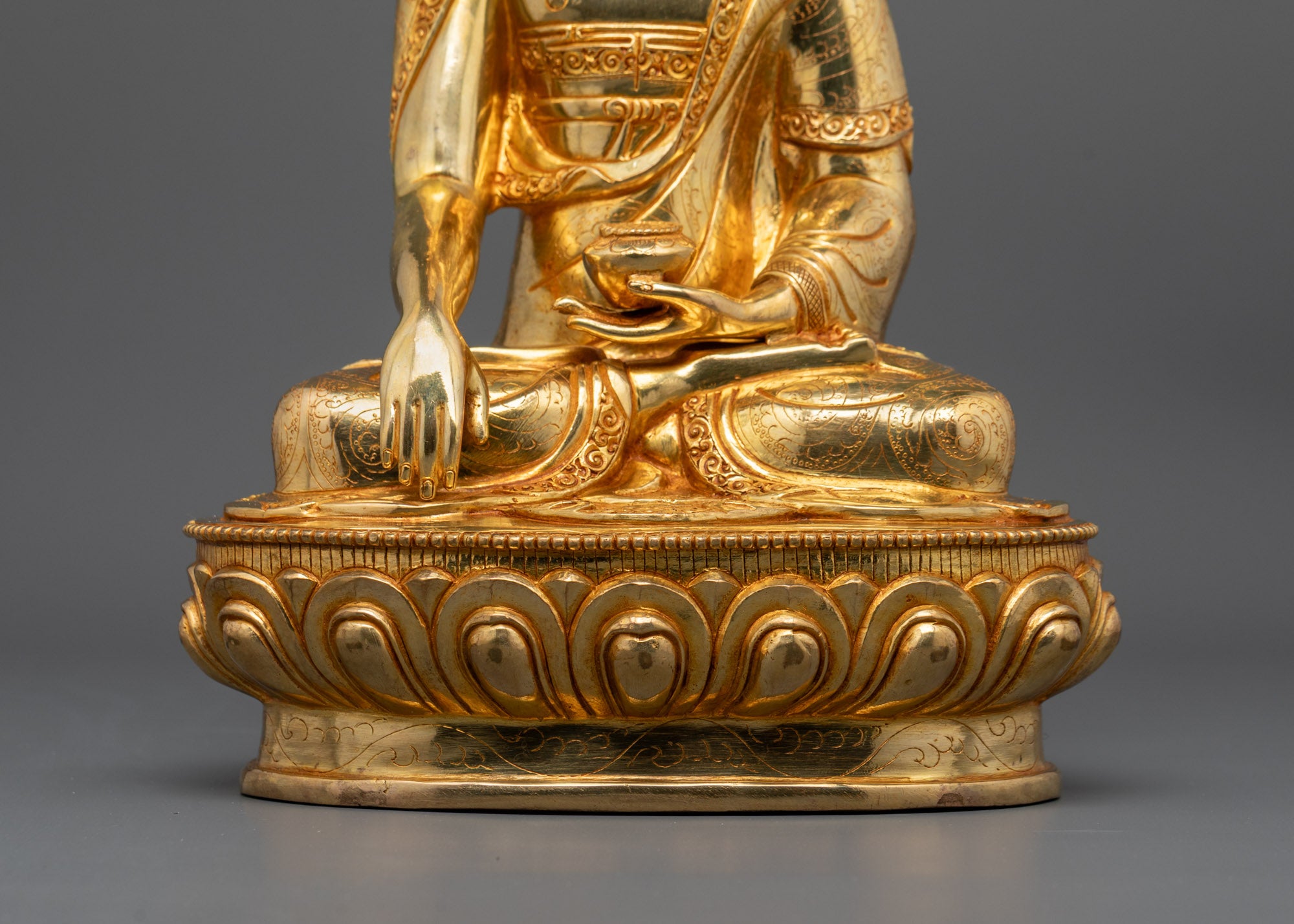 Crowned Shakyamuni Buddha Statue | Nepalese Lost Wax Art