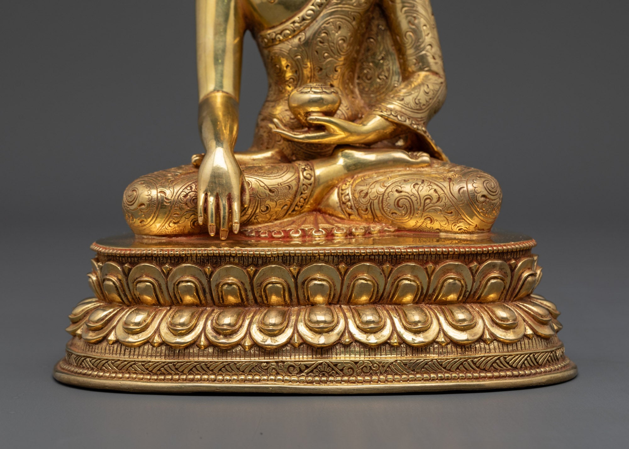 Crown Shakyamuni Buddha Statue | 24K Gold-Gilded Sculpture