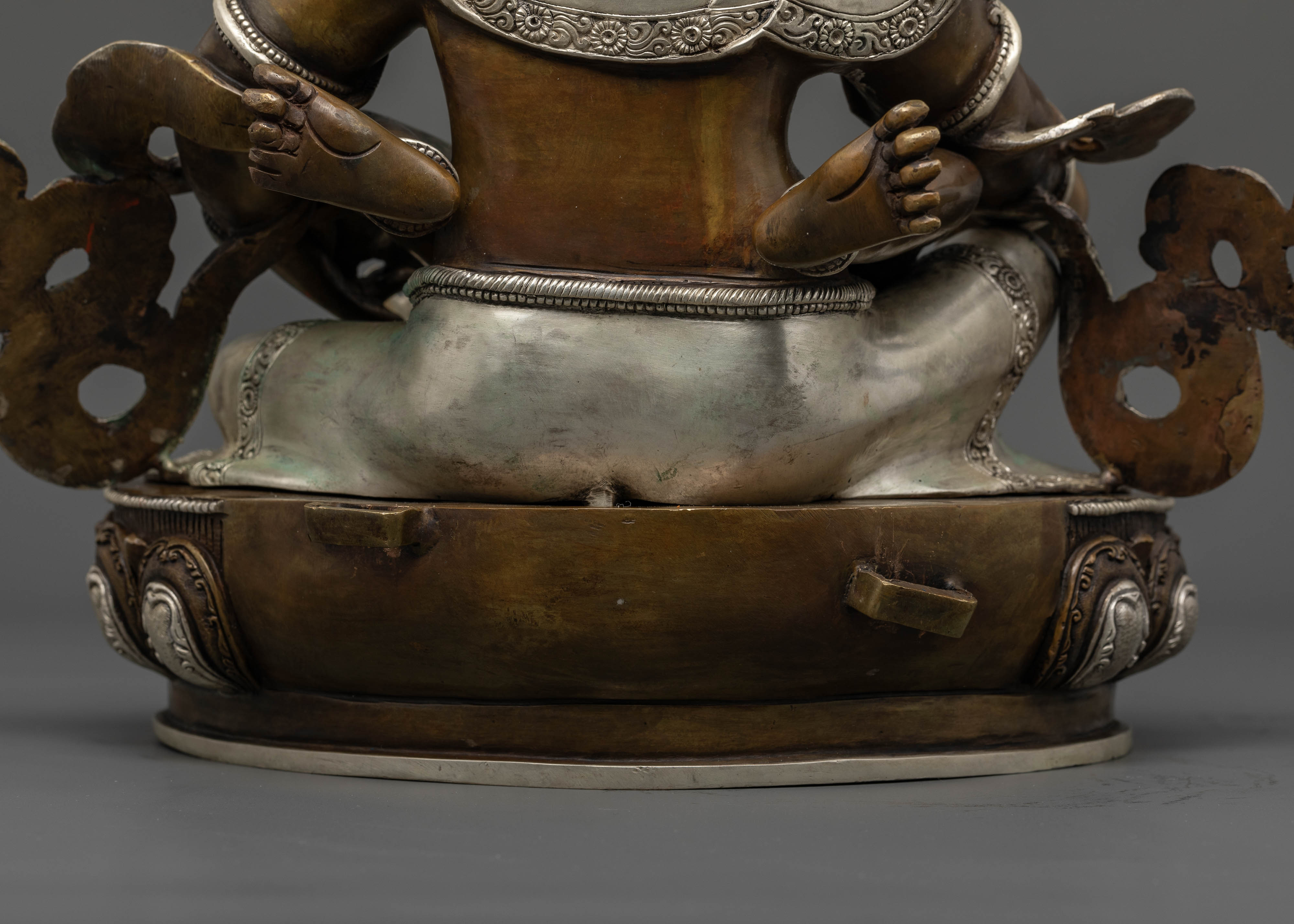 Green Dzambhala with Consort Statue: Symbol of Prosperity and Harmony