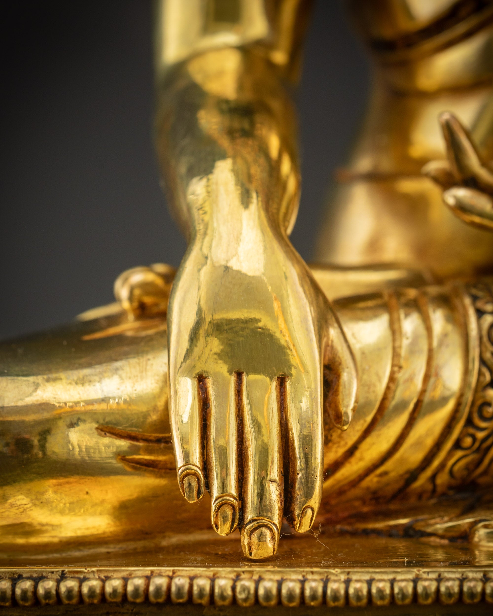 Detailed Bhumisparsa mudra right hand of sacred Jowo Rinpoche Buddha Statue