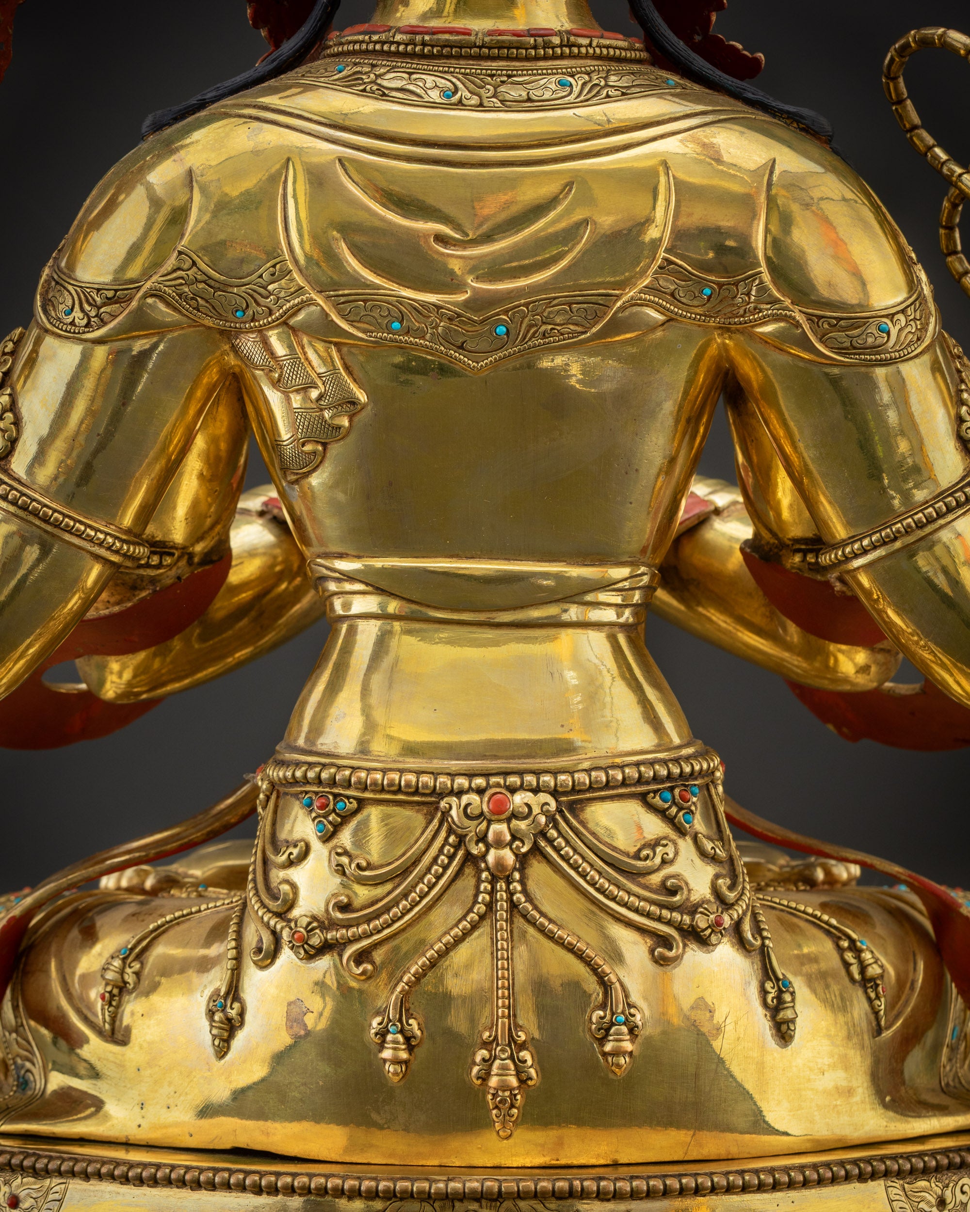 Detailed back view Avalokiteshvara robe carvings Nepalese sculpture décor