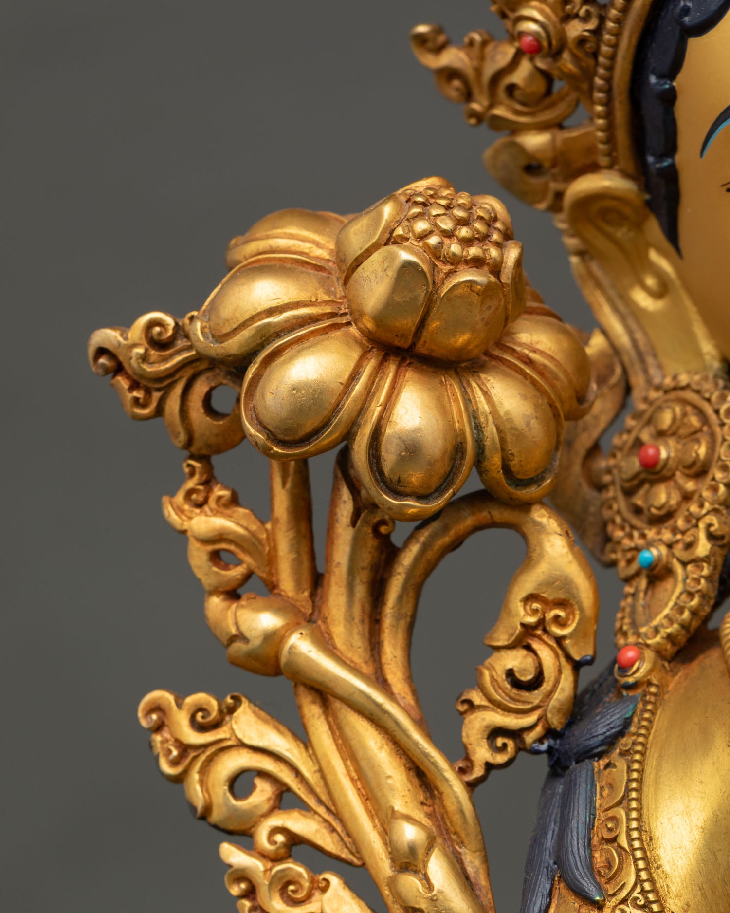 Green Tara Statue – Decorative & Spiritual Buddhist Figurine