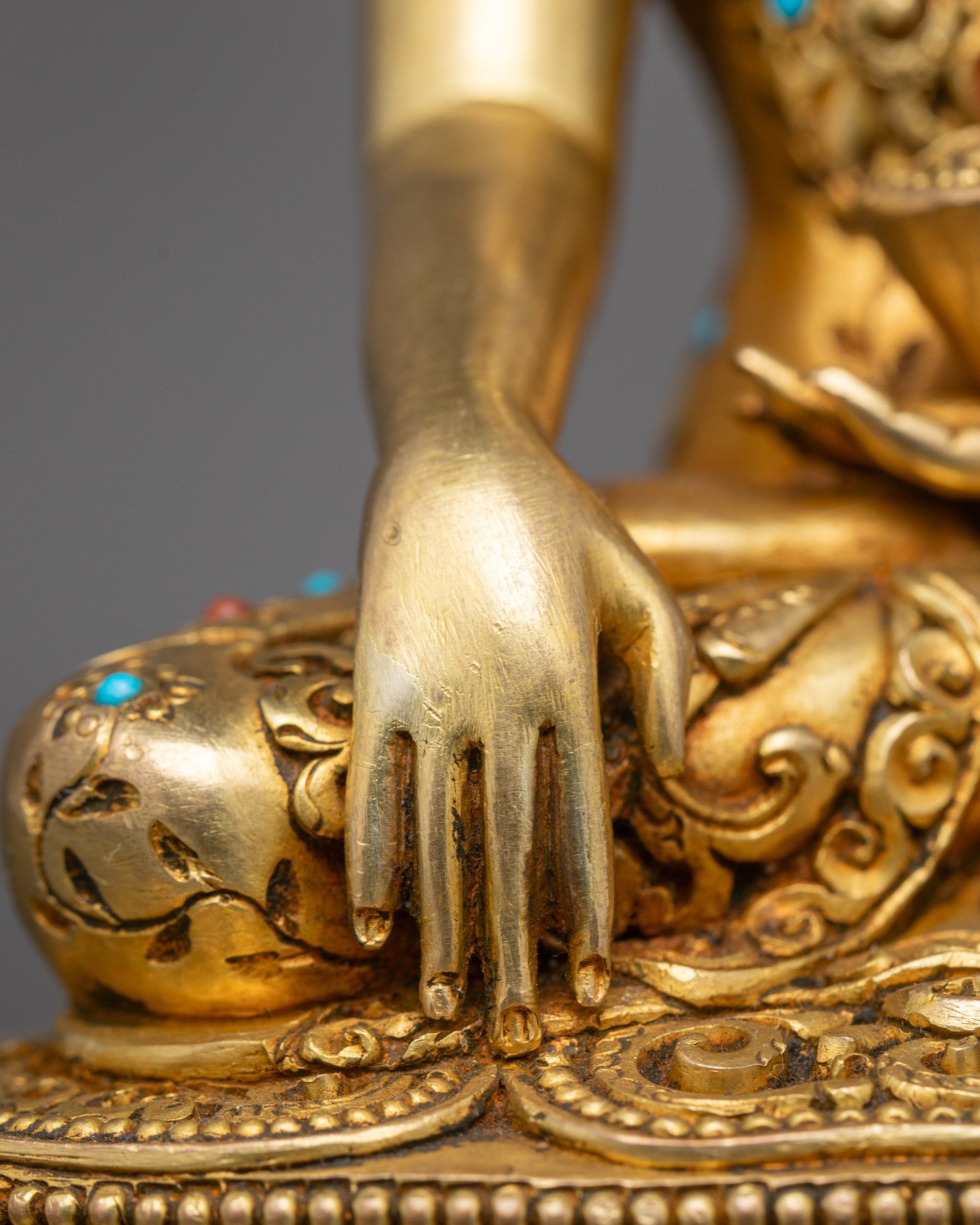 Shakyamuni Buddha Statue with Throne | Embodiment of Enlightenment