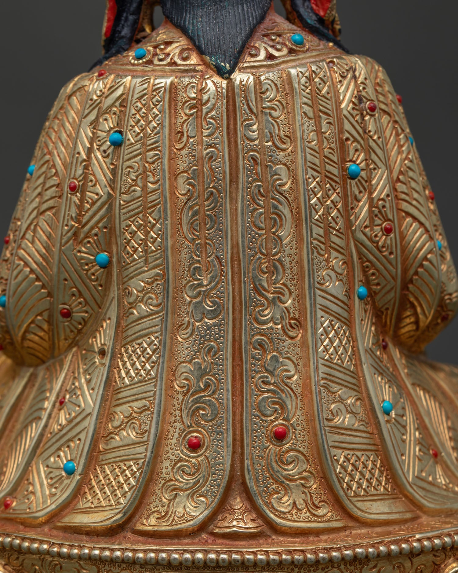 Guru Norla Statue