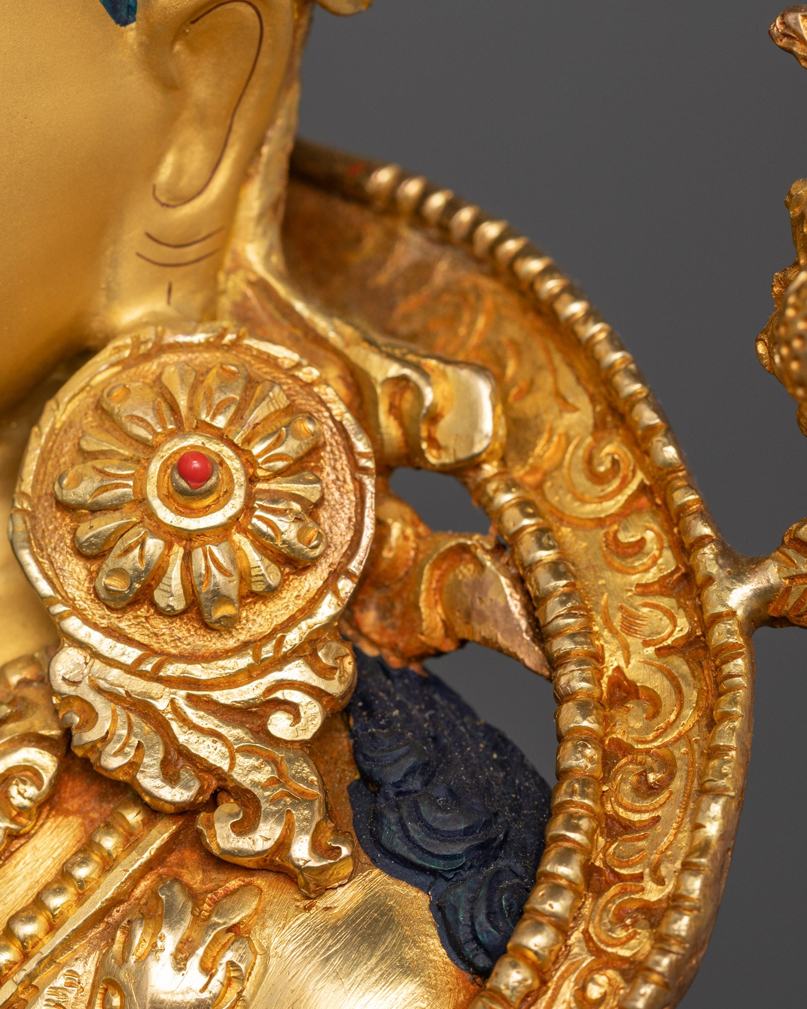 Four-Armed Chenrezig: Radiant Avalokiteshvara Bodhisattva Statue