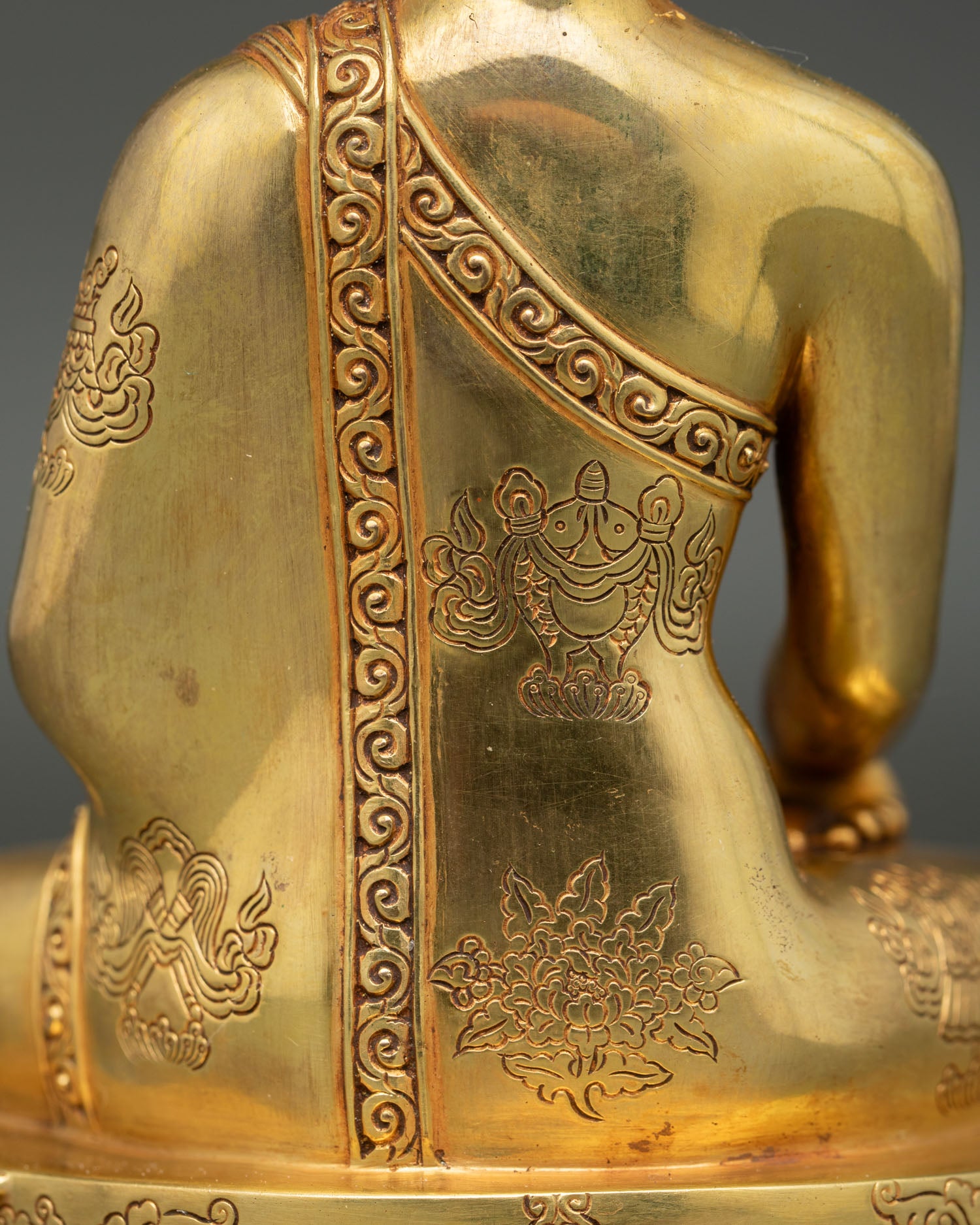 Buddha Shakyamuni Statue