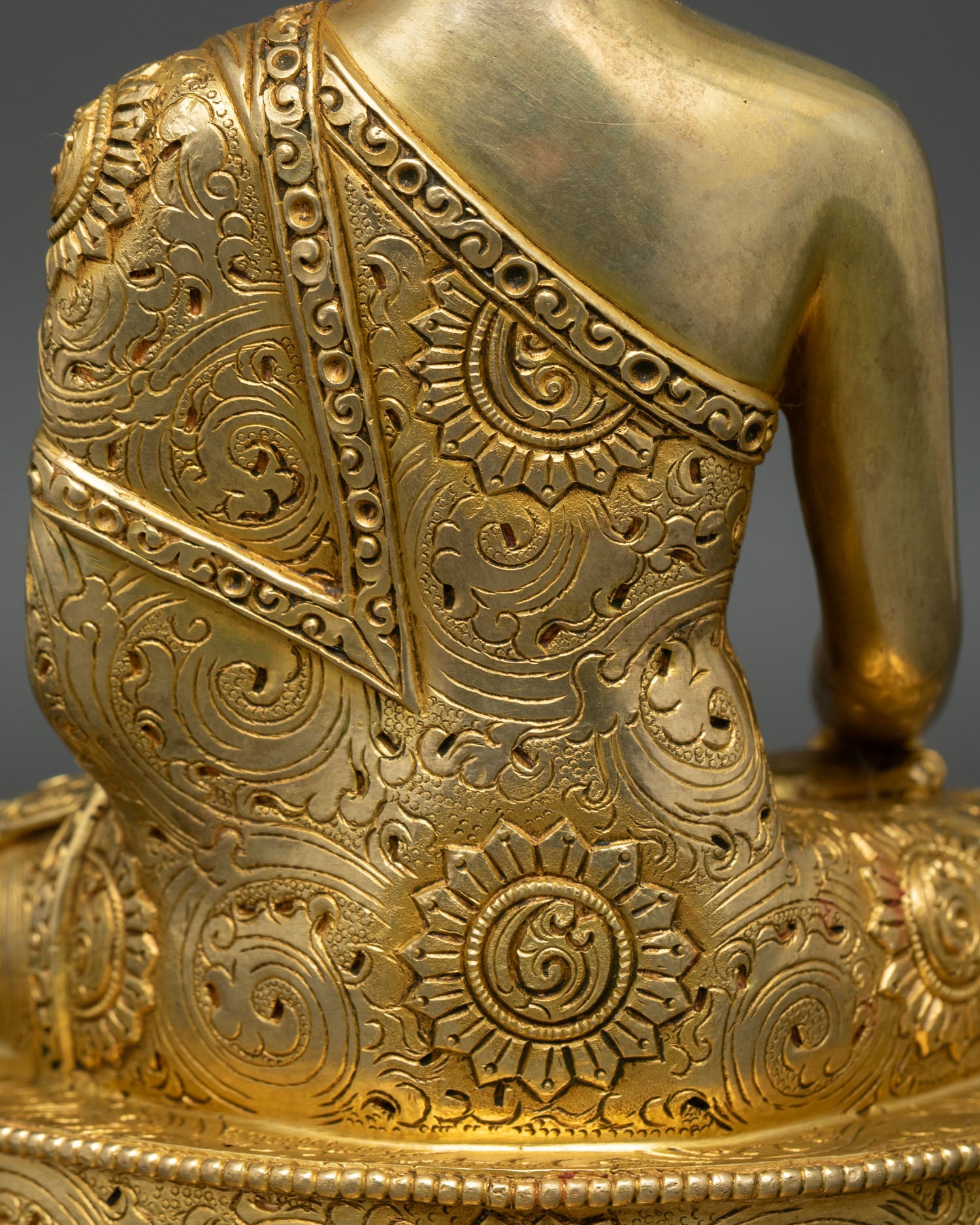 Buddha Shakyamuni Statue | Symbol of Peace and Enlightenment