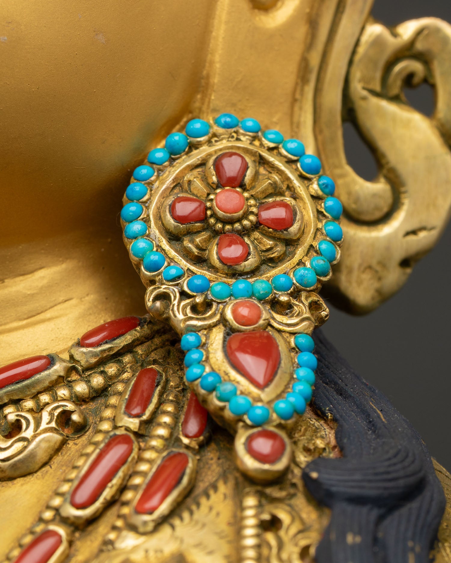 Four-armed Avalokiteshvara Statue | Buddhist Compassion Icon