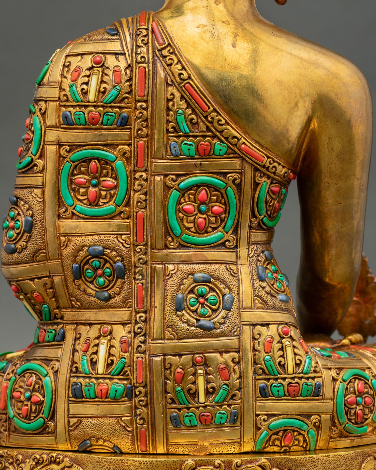 Bhaisajyaguru Statue – Bringing Harmony and Healing Energy