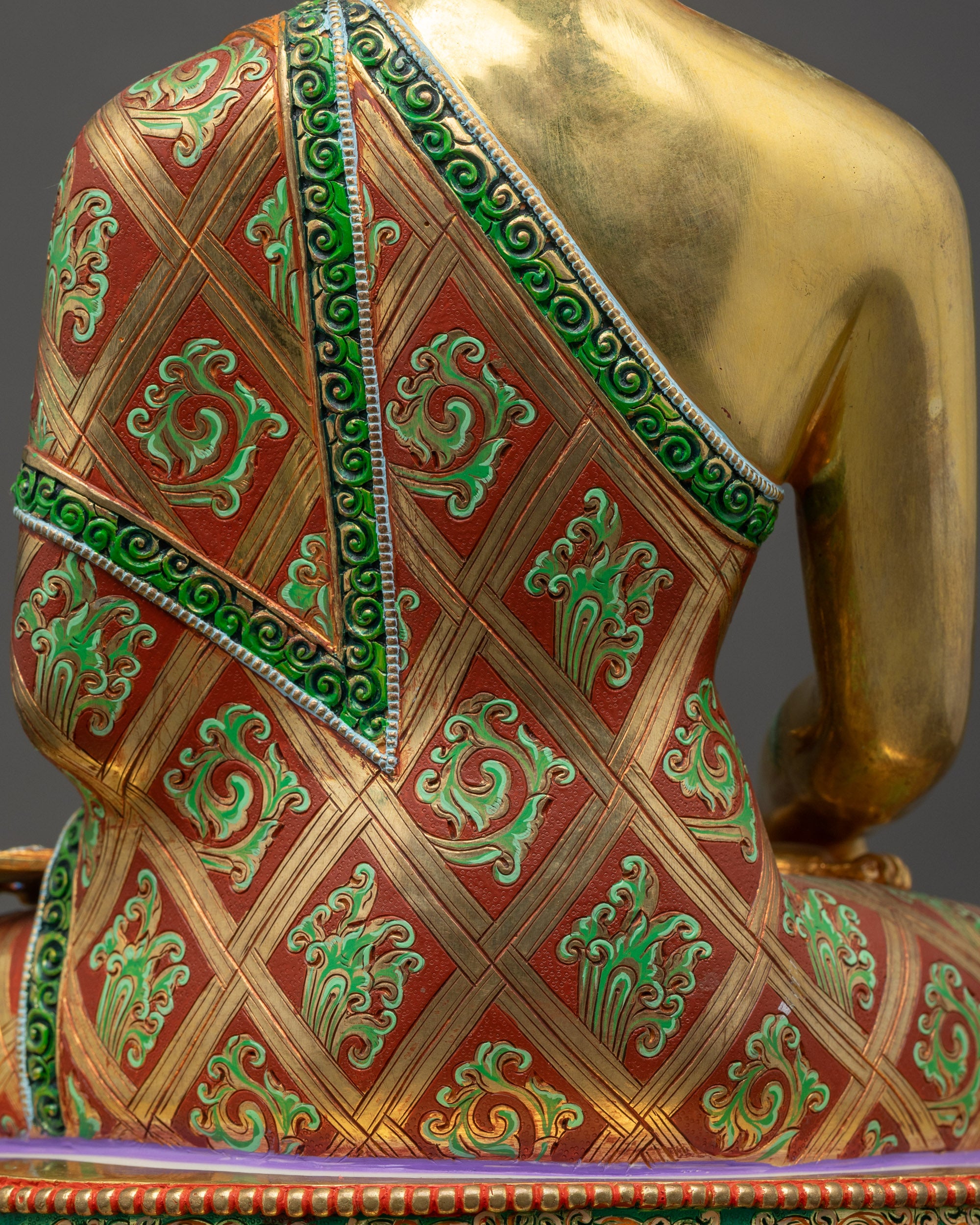 Elegant Shakyamuni Buddha Statue | Symbol of Enlightenment & Wisdom