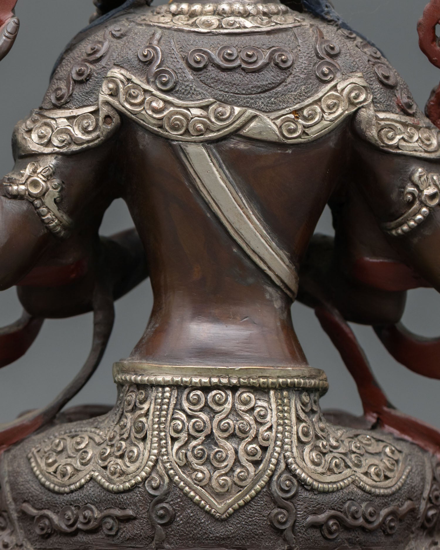 Oxidized Chenrezig Statue – Handmade Avalokiteshvara Figurine