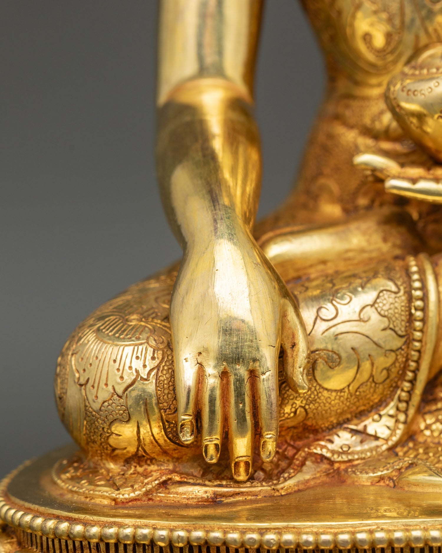Enthroned Shakyamuni Buddha Statue | Handcrafted in Nepal