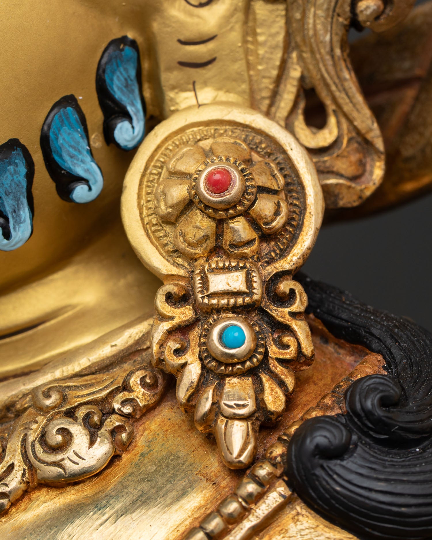 Dzambhala Statue – Embodiment of Prosperity and Financial Blessings