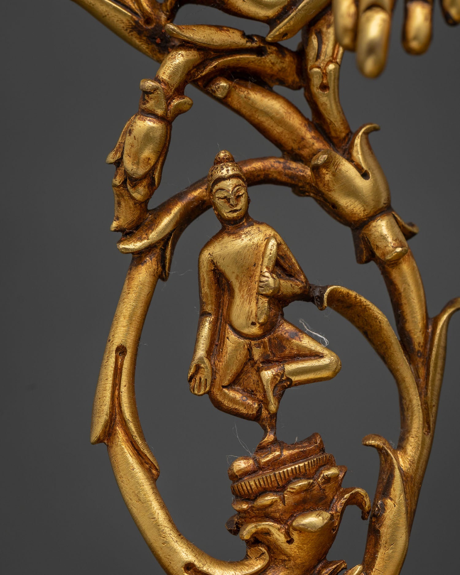 Standing Green Tara Statue – Liberator from the Eight Fears