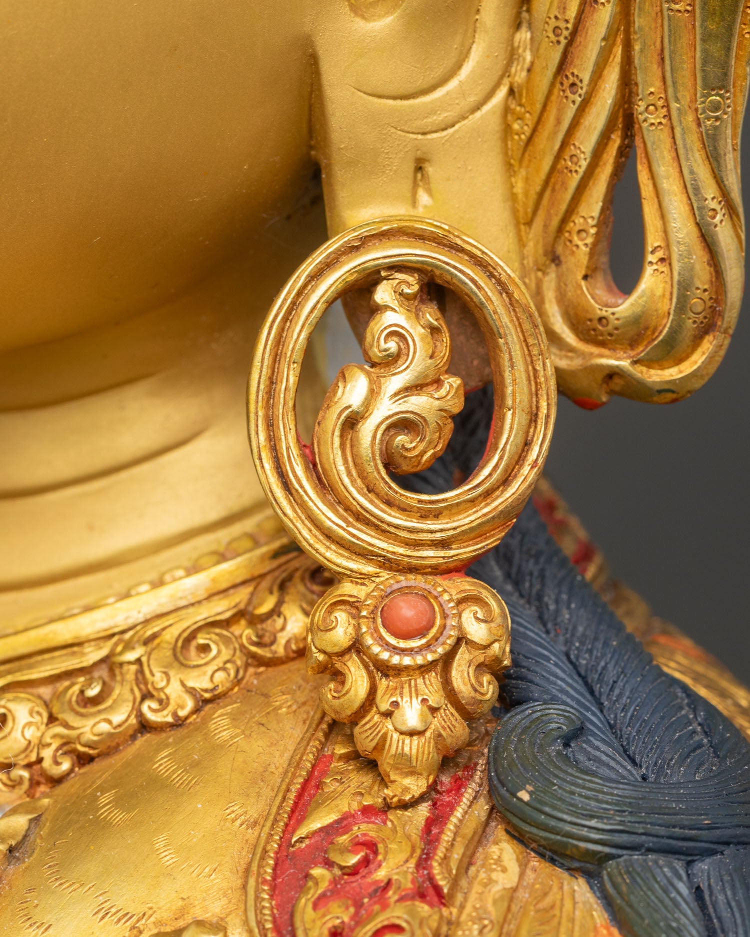 Chenrezig Avalokiteshvara Statue – Handmade in Nepal