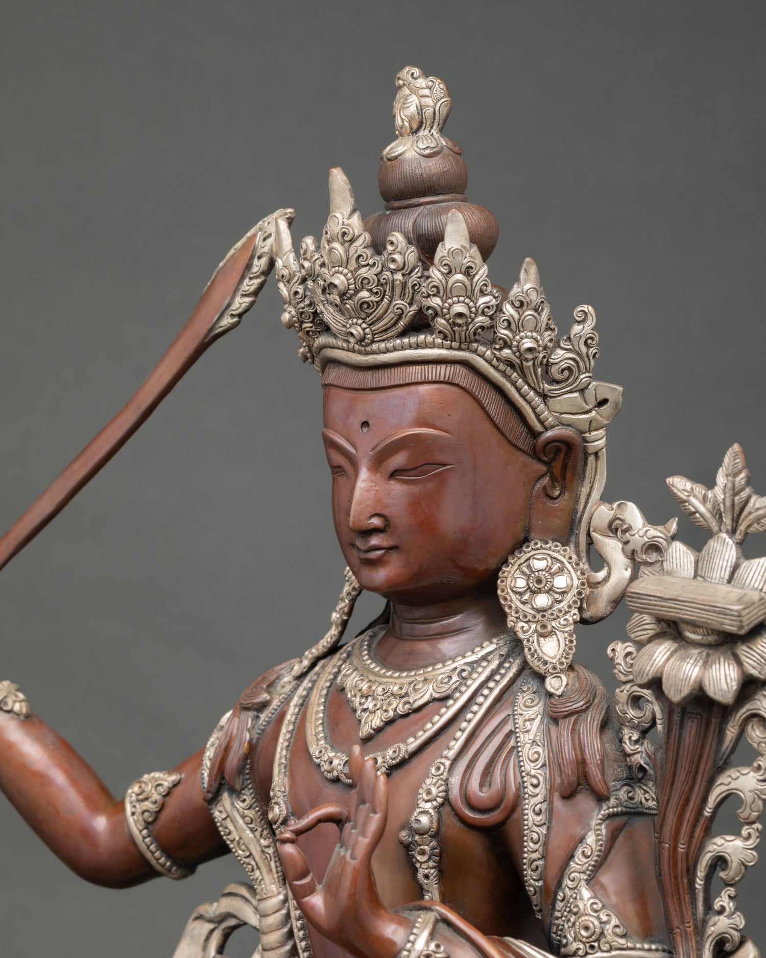 Exquisite Manjushree Sculpture – Traditional Newari Craftsmanship