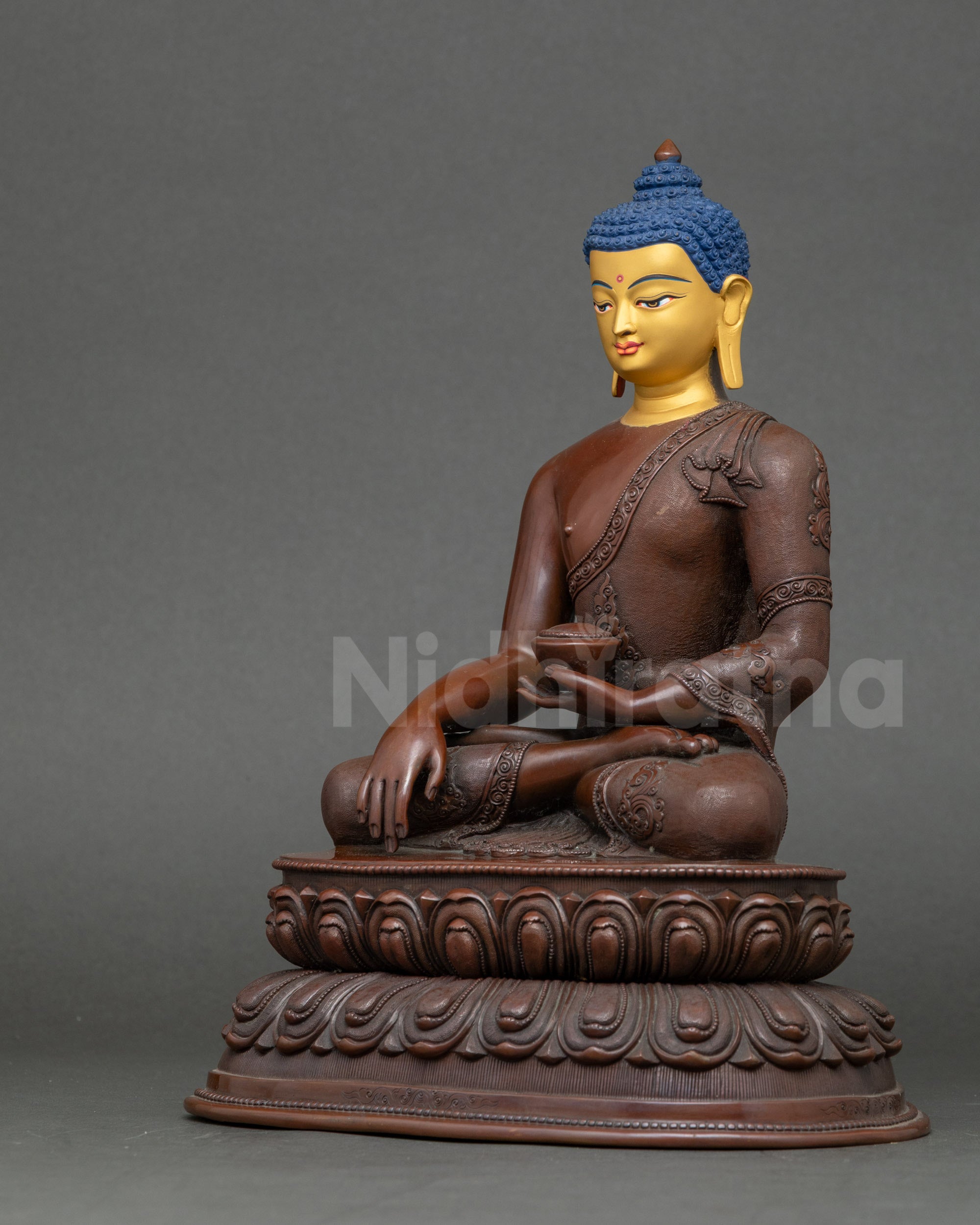 Side view of oxidized Shakyamuni Buddha meditation statue from Nepal artisans