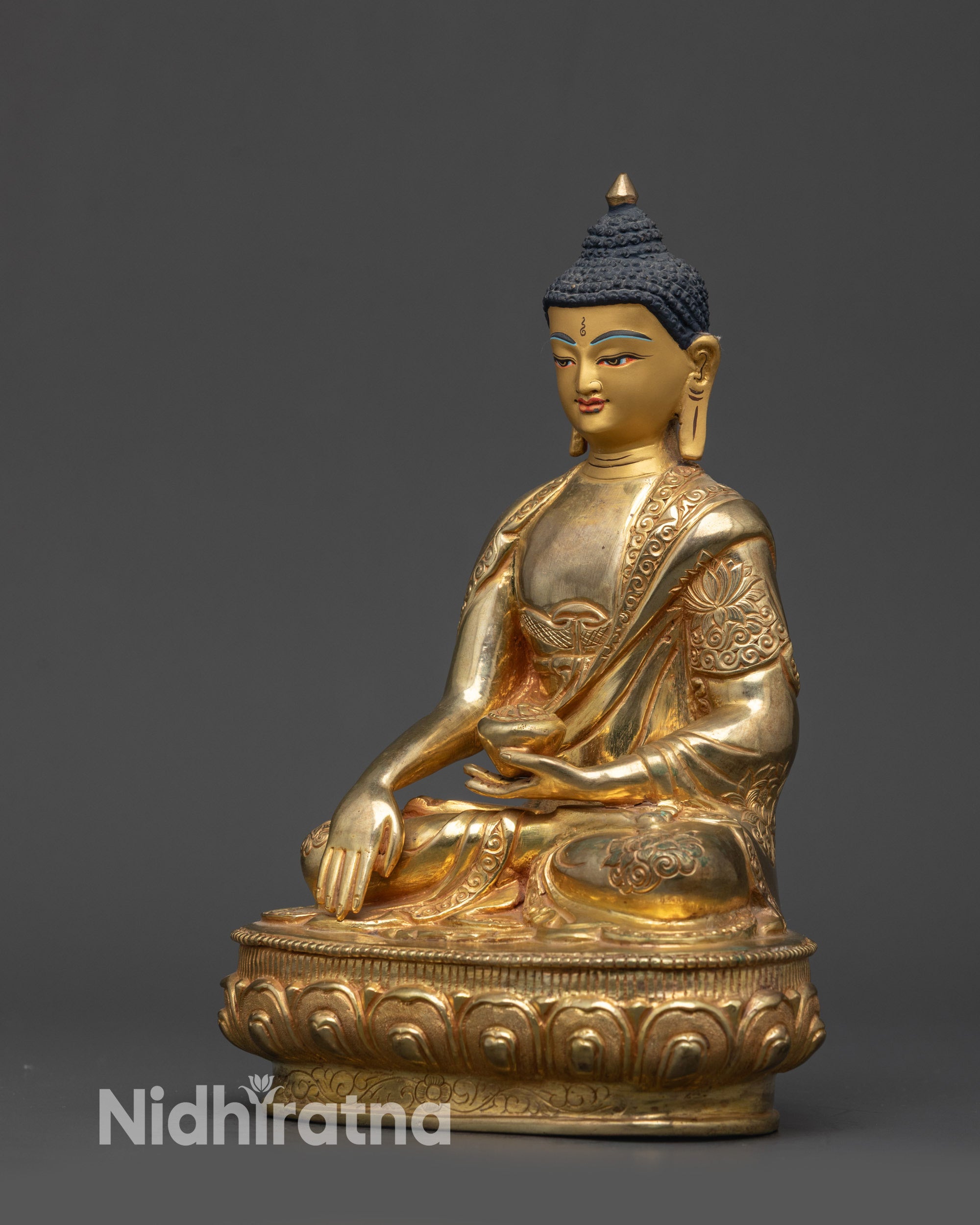 Buddha Shakyamuni Statue