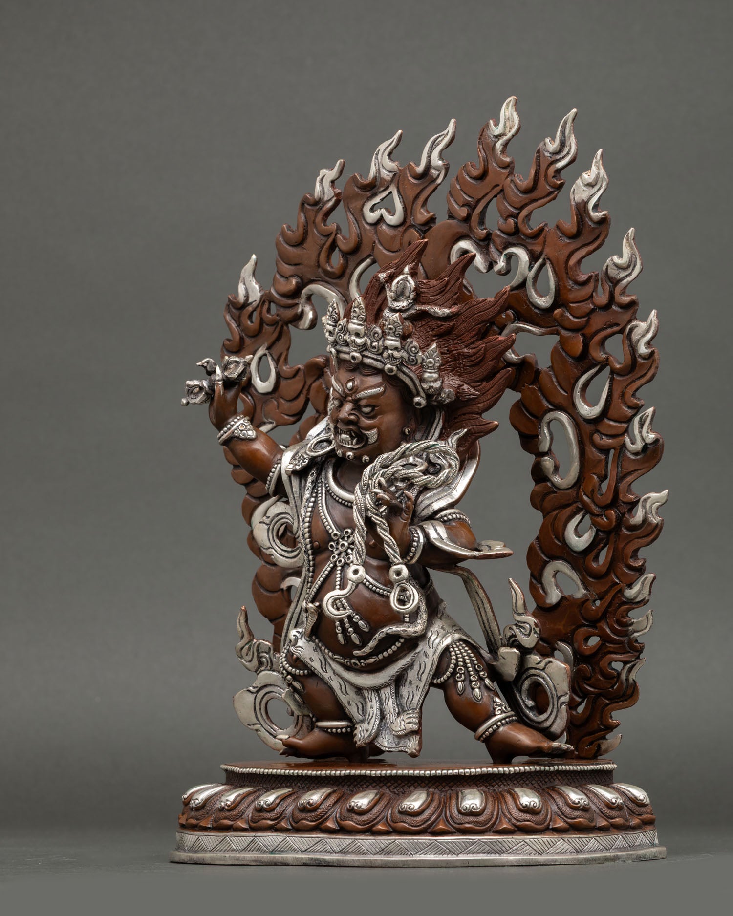 Vajrapani Statue – Buddhist Thunderbolt Bearer Artwork