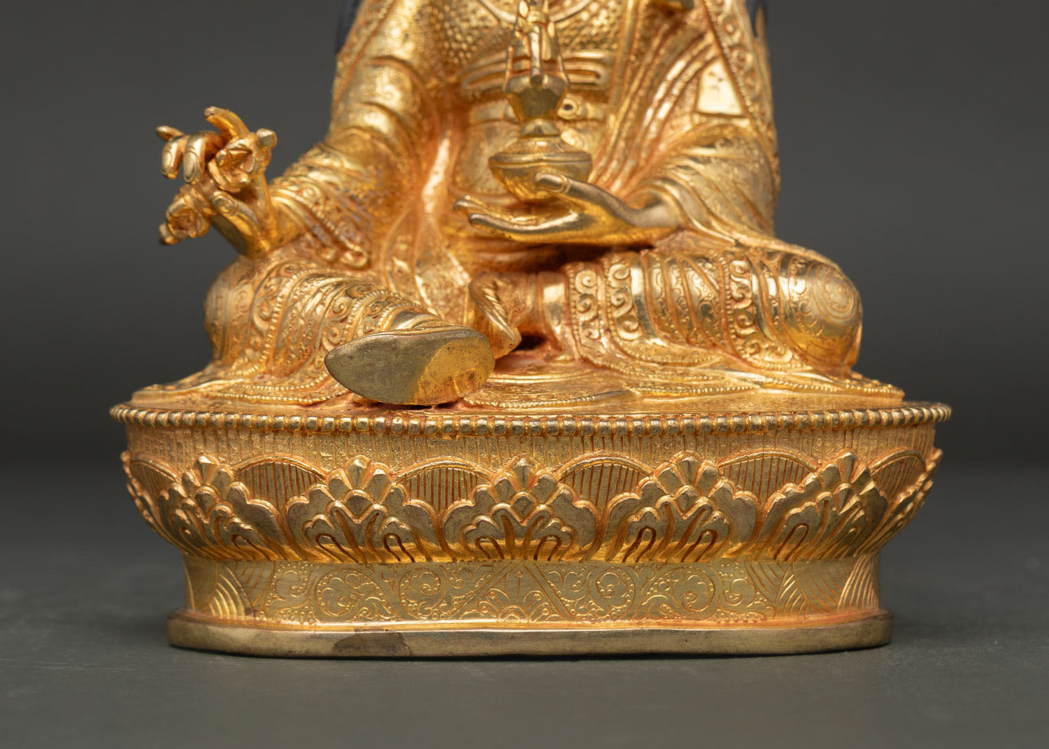 Guru Rinpoche Statue