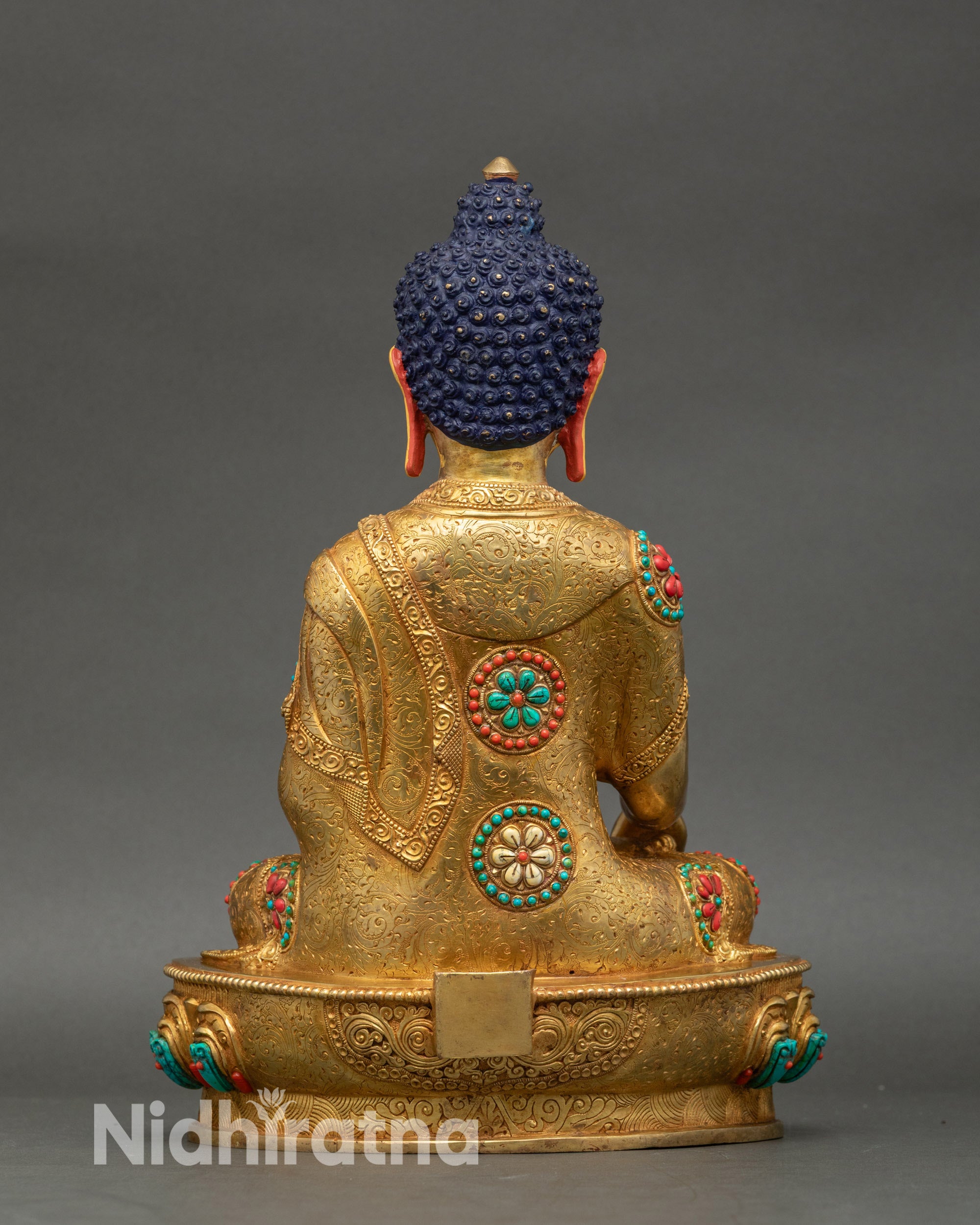 Gold Buddha Shakyamuni Sculpture - A Symbol of Enlightenment
