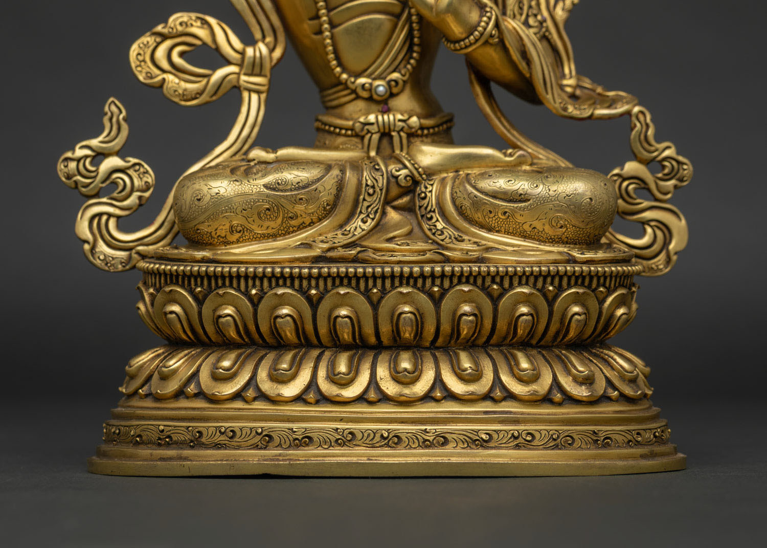 Manjushri Statue | Revered Bodhisattva of Enlightened Knowledge