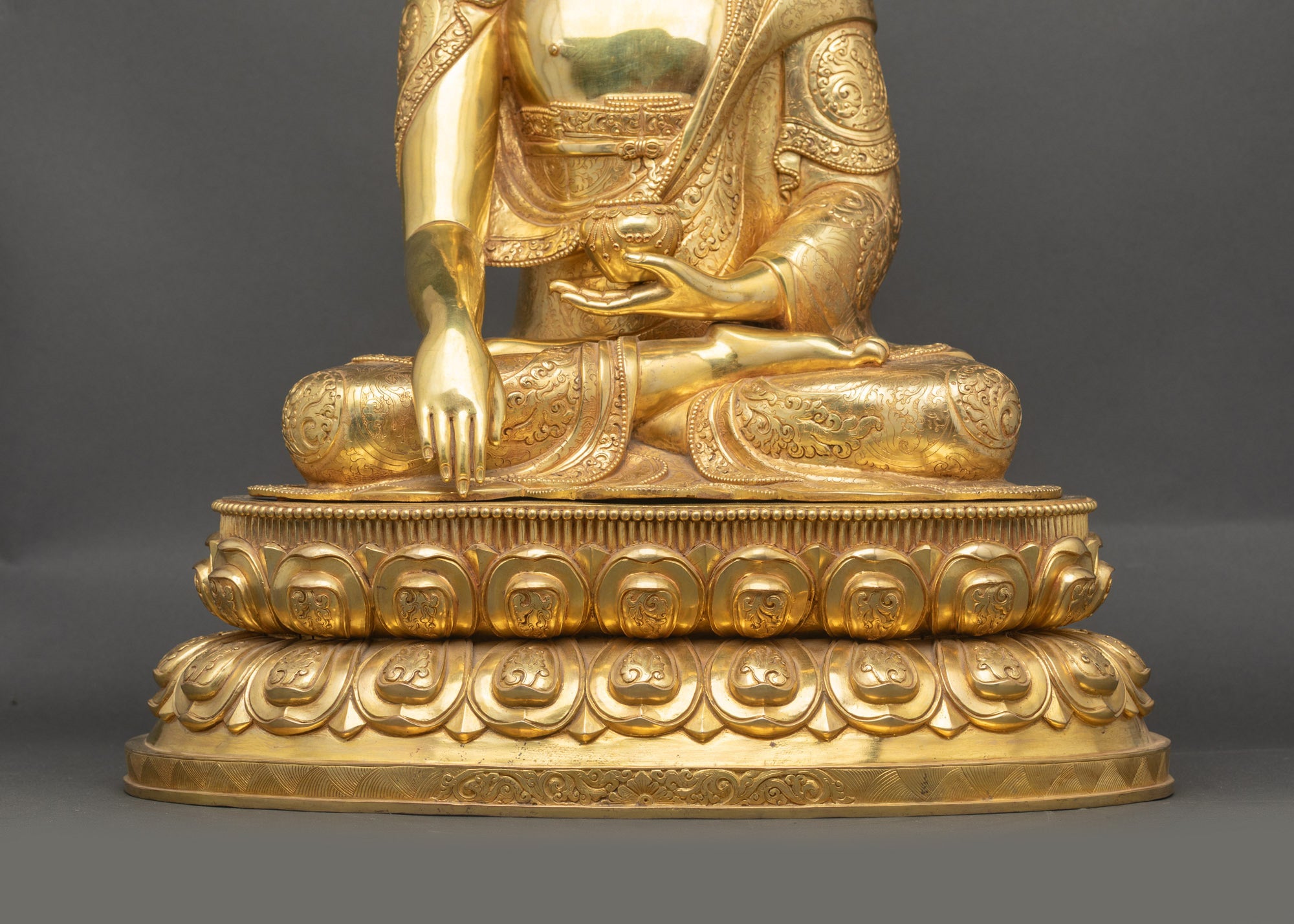 Shakyamuni Buddha Figurine | 24K Gold Fire-Gilded Premium Sculpture